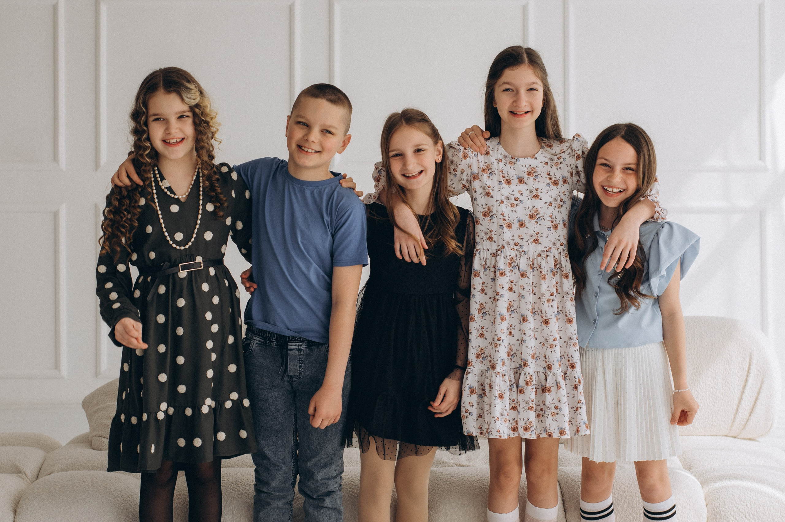 Шкільна фотосесія на віньєтки Тернопіль, шкільні альбоми, фотосесія випускників Тернопіль, випускний альбом, фотограф випускний Тернопіль. Сімейний, дитячий та індивідуальний фотограф в м. Тернопіль, м. Львів