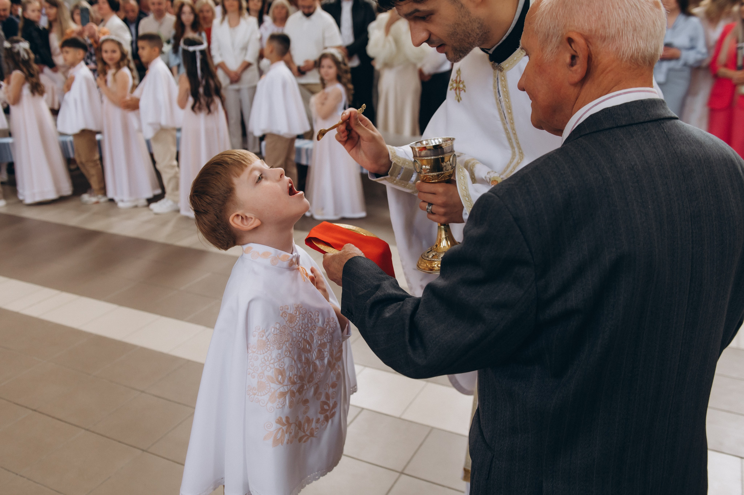 Фотосесія Причастя Тернопіль, зйомка Причастя, фотограф на Причастя Тернопіль, Причастя Львів, Причастя церква Михаїла Тернопіль. Сімейний, дитячий та індивідуальний фотограф в м. Тернопіль, м. Львів