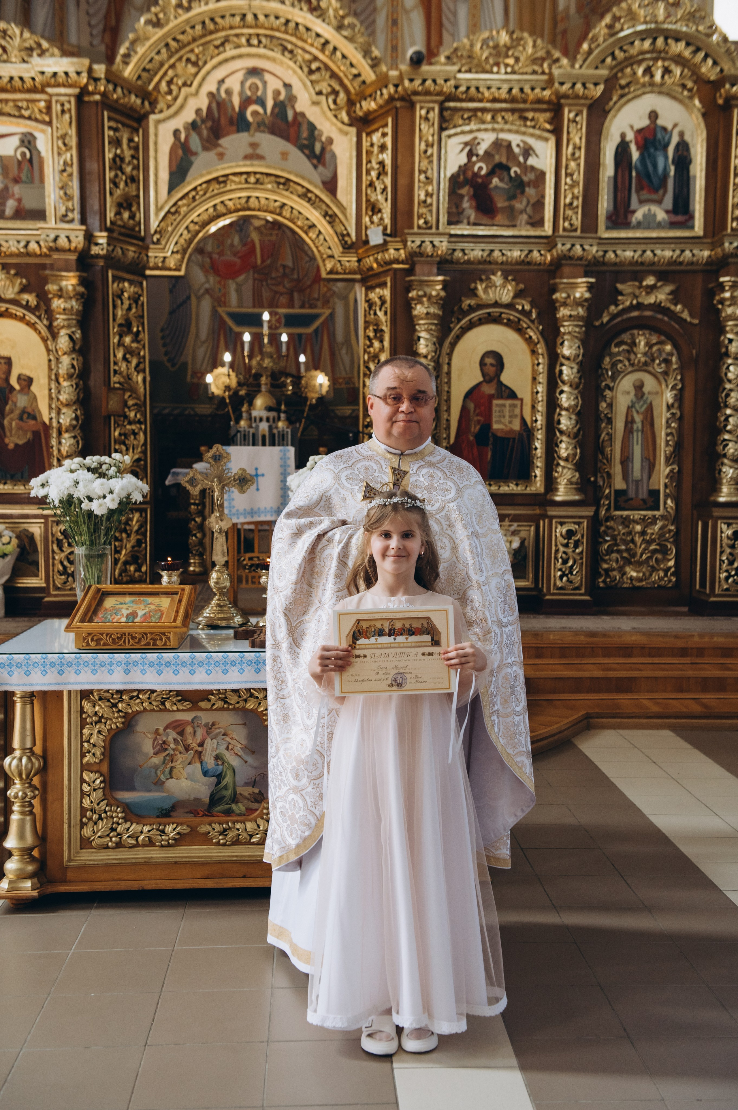 Фотосесія Причастя Тернопіль церква Св Михаїла, фотограф на Причастя Тернопіль, фотосесія Літургії Причастя Тернопіль. Сімейний, дитячий та індивідуальний фотограф в м. Тернопіль, м. Львів
