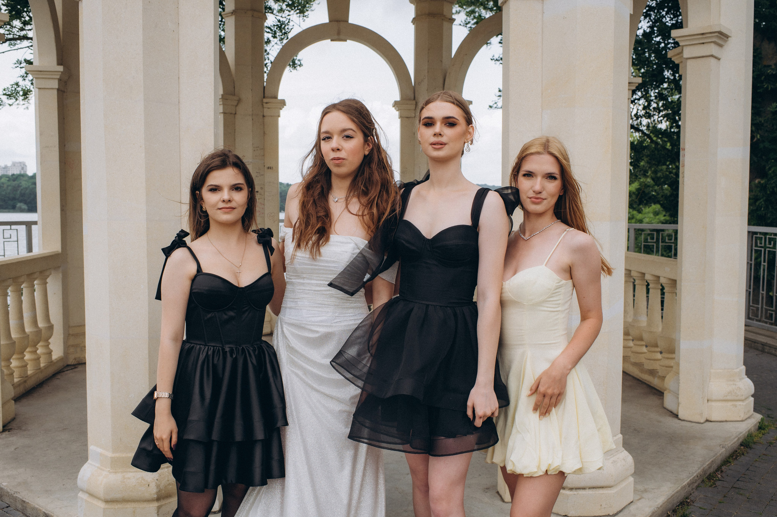 Випускники 2025, фотосесія випускного Тернопіль, фотосесія випускників Тернопіль, зйомка випускного, фотосесія випускного. Сімейний, дитячий та індивідуальний фотограф в м. Тернопіль, м. Львів