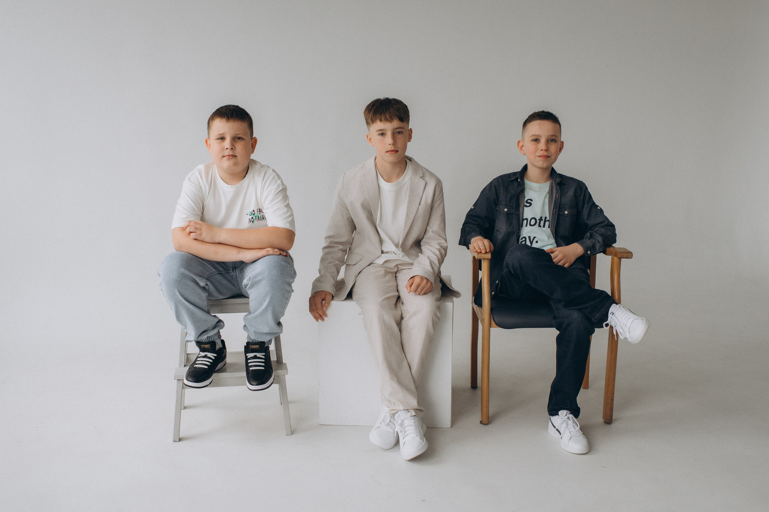 Шкільна фотосесія на віньєтки Тернопіль, фотосесія випускників Тернопіль, зйомка на віньєтки, шкільні фотоальбоми Тернопіль. Сімейний, дитячий та індивідуальний фотограф в м. Тернопіль, м. Львів