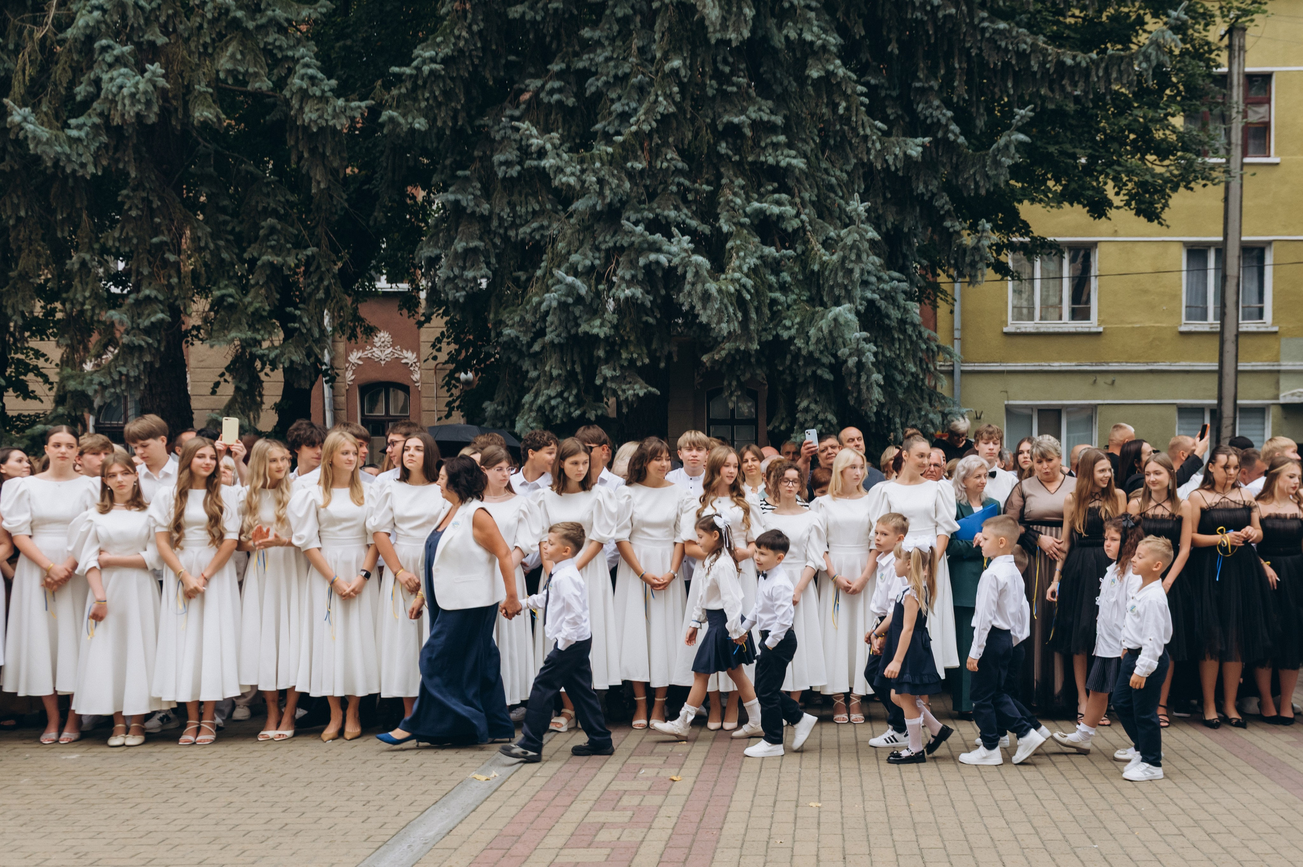 Перший дзвоник у Тернополі, фотосесія першокласників