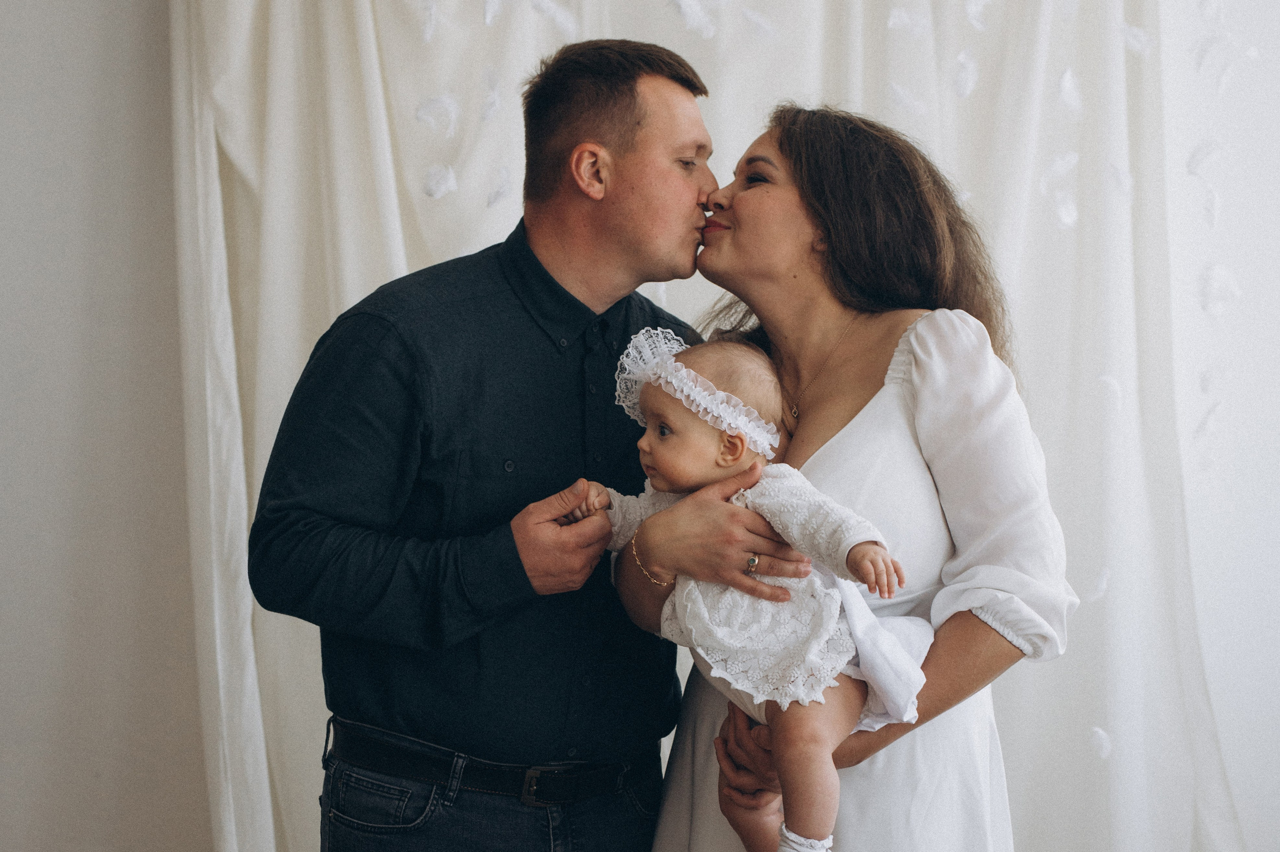 Сімейна фотосесія Тернопіль Львів, студійна сімейна зйомка з дітьми. Сімейний, дитячий та індивідуальний фотограф в м. Тернопіль, м. Львів