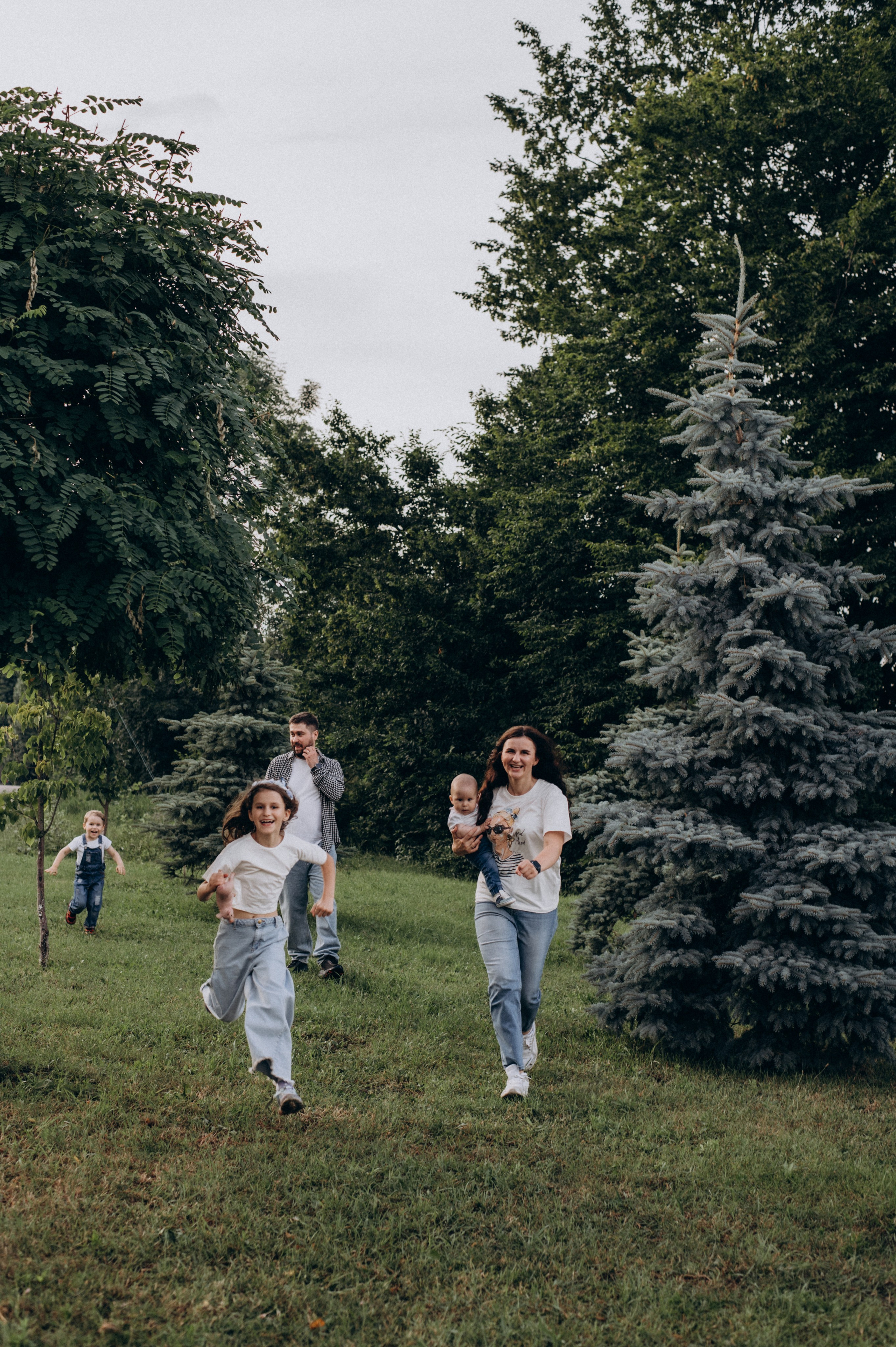 Сімейна фотосесія Тернопіль, сімейний фотограф Тернопіль, зйомка великої сімї. Сімейний, дитячий та індивідуальний фотограф в м. Тернопіль, м. Львів