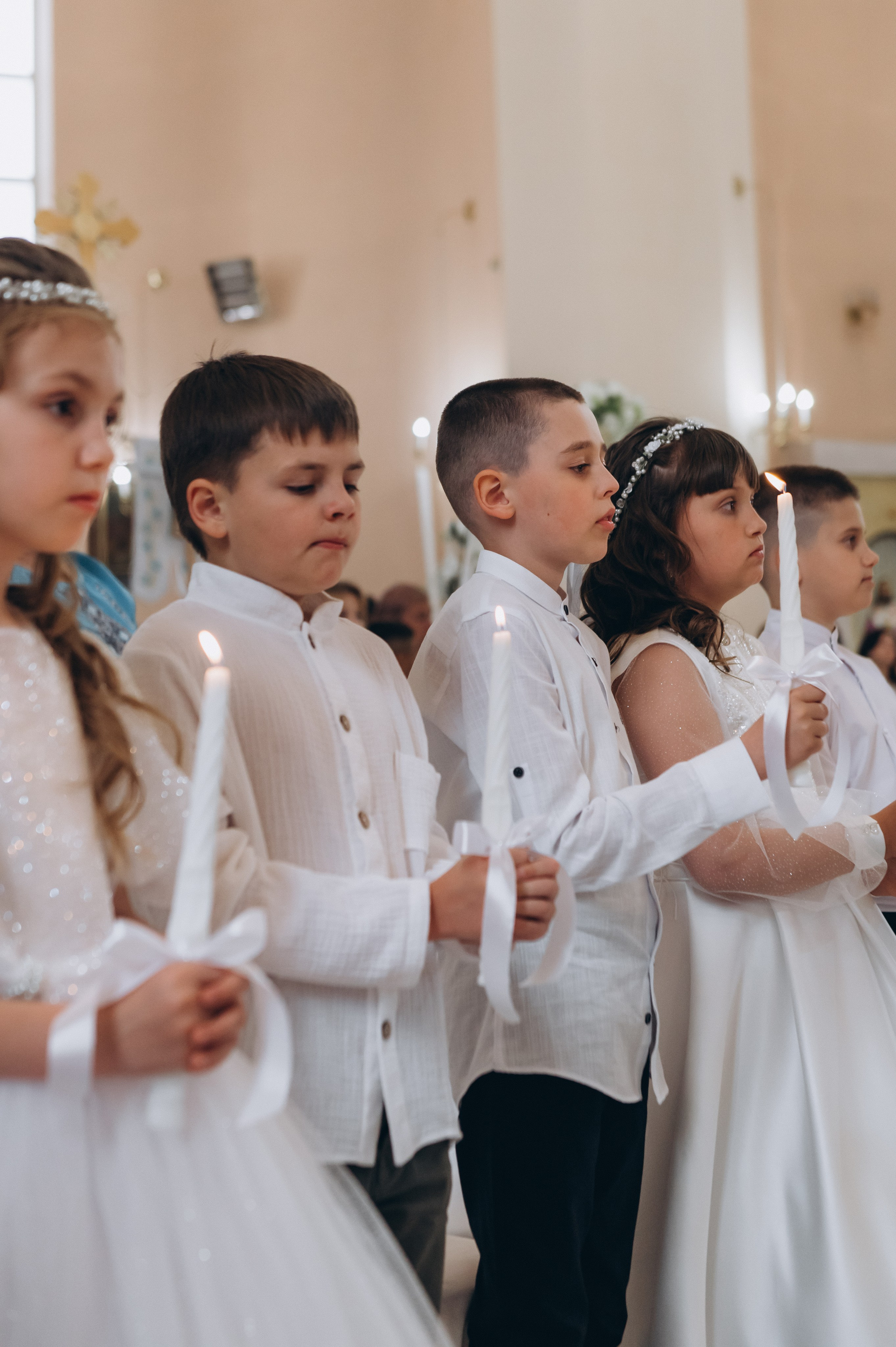 Фотосесія Причастя Тернопіль, зйомка Причастя, фотограф на Причастя Тернопіль, Причастя Львів, церква Петра і Павла. Сімейний, дитячий та індивідуальний фотограф в м. Тернопіль, м. Львів