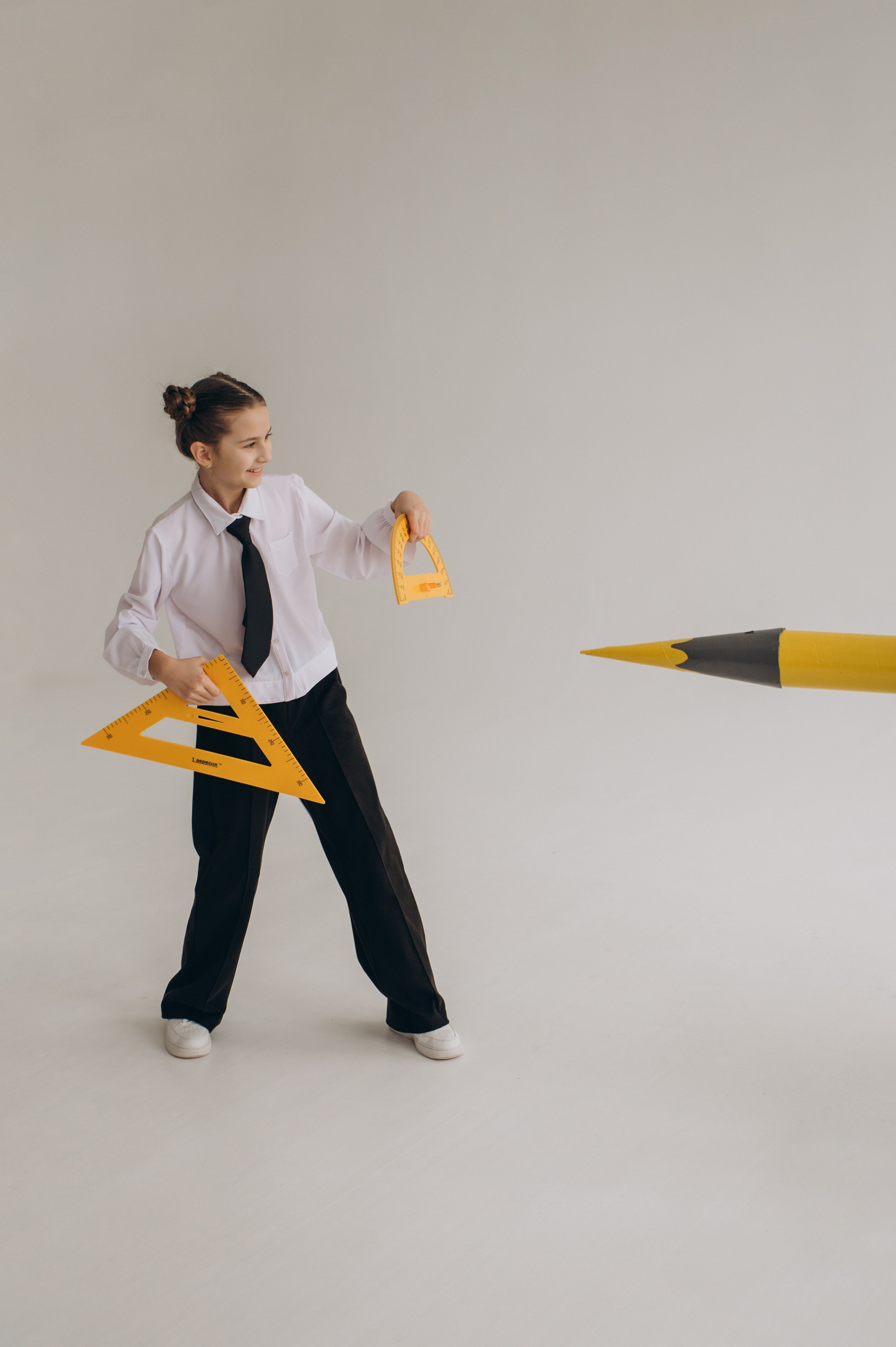 Фотосесія школярів у студії на шкільні фотоальбоми віньєтки Тернопіль, фотосесія випускників Тернопіль, шкільні фотокниги Тернопіль. Сімейний, дитячий та індивідуальний фотограф в м. Тернопіль, м. Львів