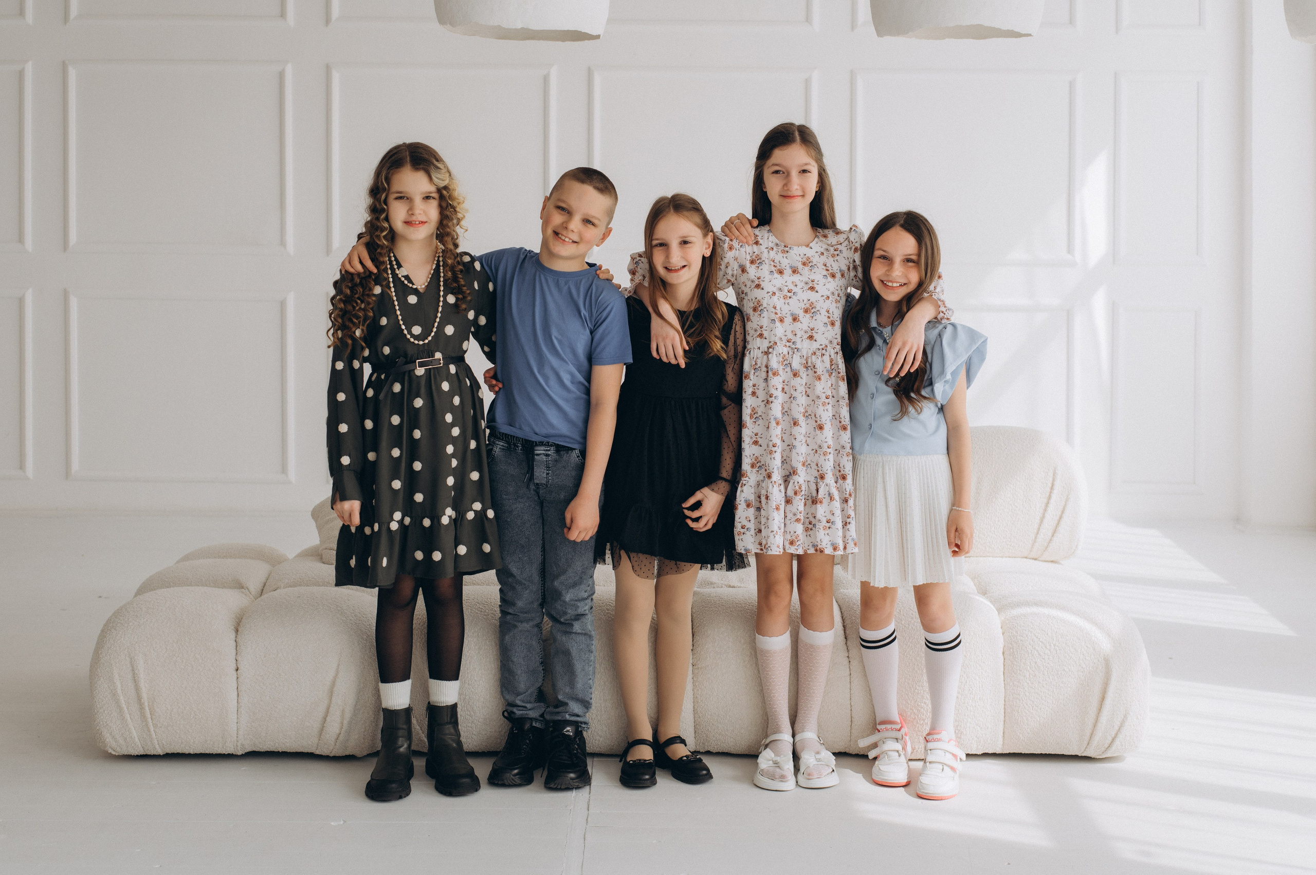 Шкільна фотосесія на віньєтки Тернопіль, шкільні альбоми, фотосесія випускників Тернопіль, випускний альбом, фотограф випускний Тернопіль. Сімейний, дитячий та індивідуальний фотограф в м. Тернопіль, м. Львів