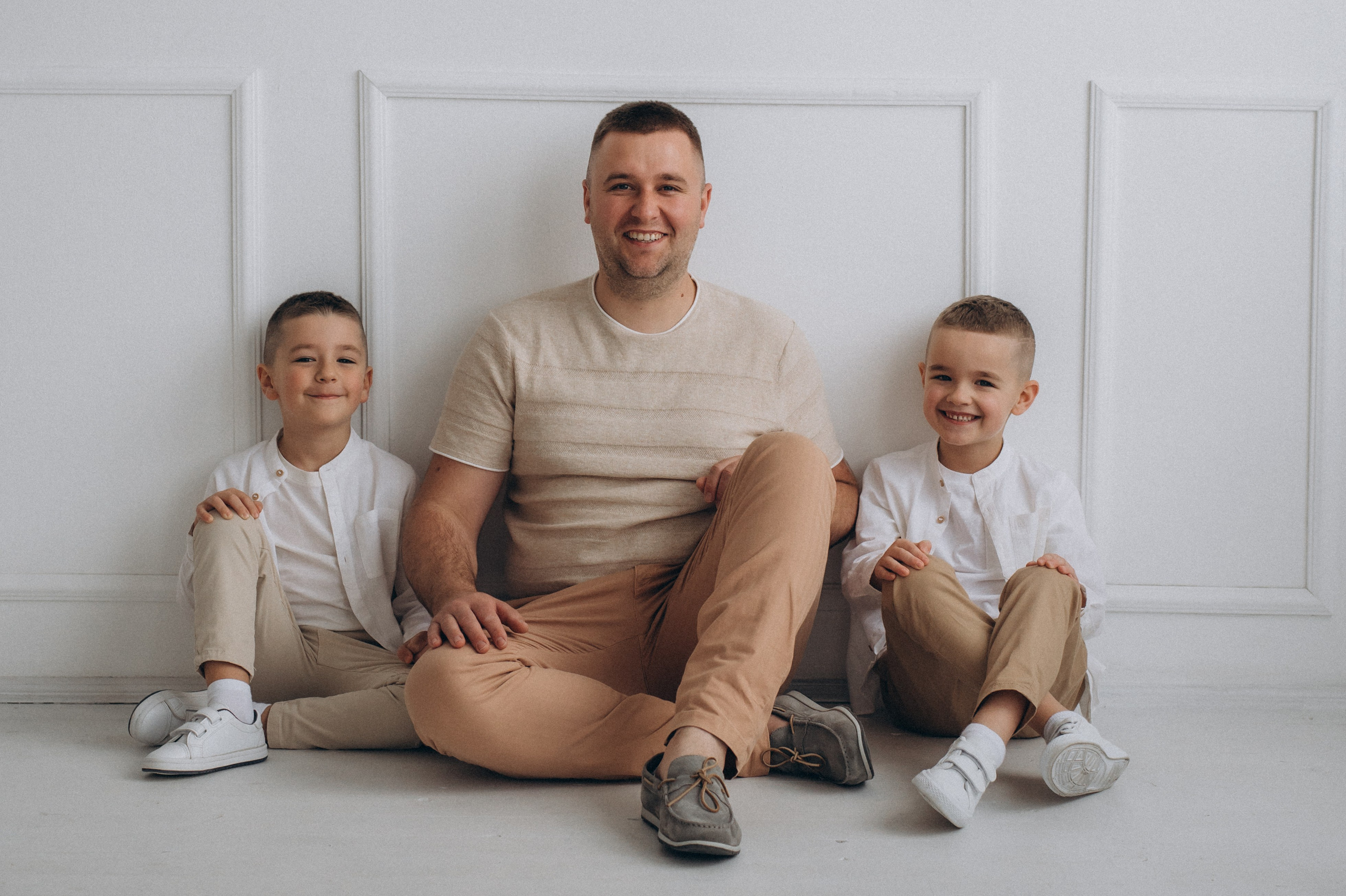 Сімейна фотосесія Тернопіль, сімейний фотограф Тернопіль Львів, зйомка дітей, портретний фотограф Тернопіль, фотосесія Причастя у студії. Сімейний, дитячий та індивідуальний фотограф в м. Тернопіль, м. Львів