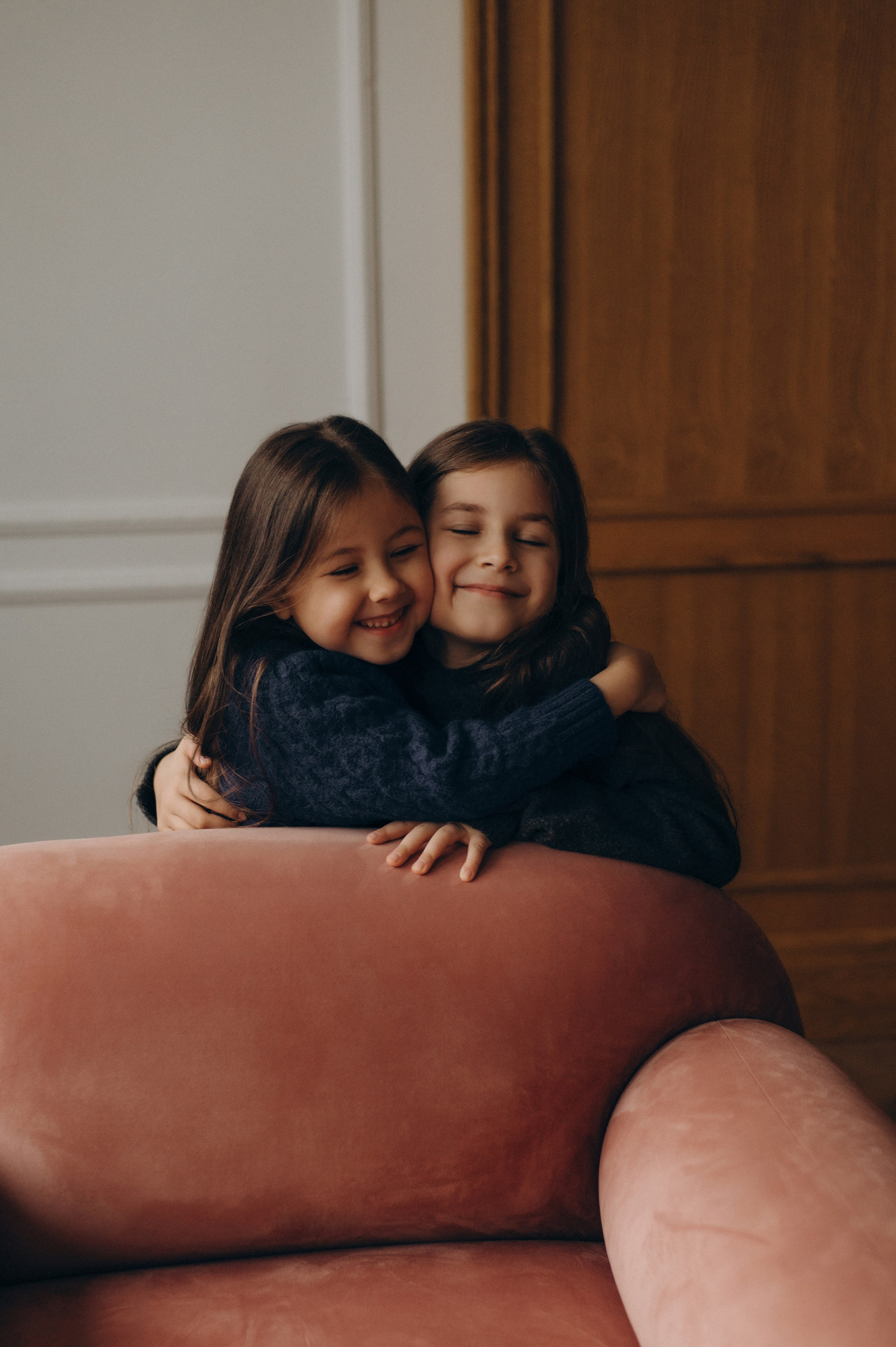 Фотосесія сестричок Тернопіль, зйомка сестрички, сімейний фотограф Тернопіль, портретний фотограф Тернопіль, фотосесія дітей. Сімейний, дитячий та індивідуальний фотограф в м. Тернопіль, м. Львів