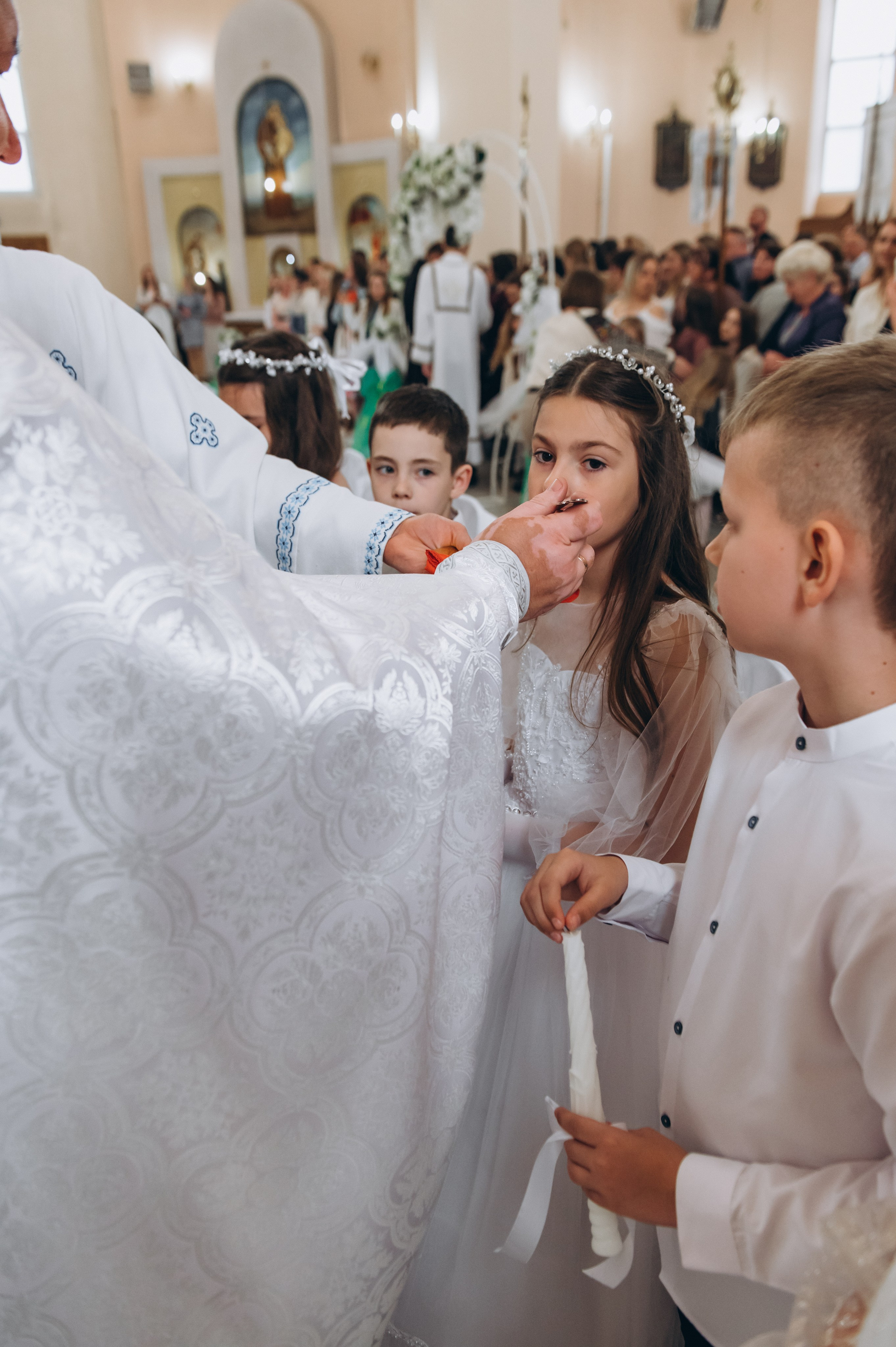 Фотосесія Причастя Тернопіль, зйомка Причастя, фотограф на Причастя Тернопіль, Причастя Львів, церква Петра і Павла. Сімейний, дитячий та індивідуальний фотограф в м. Тернопіль, м. Львів