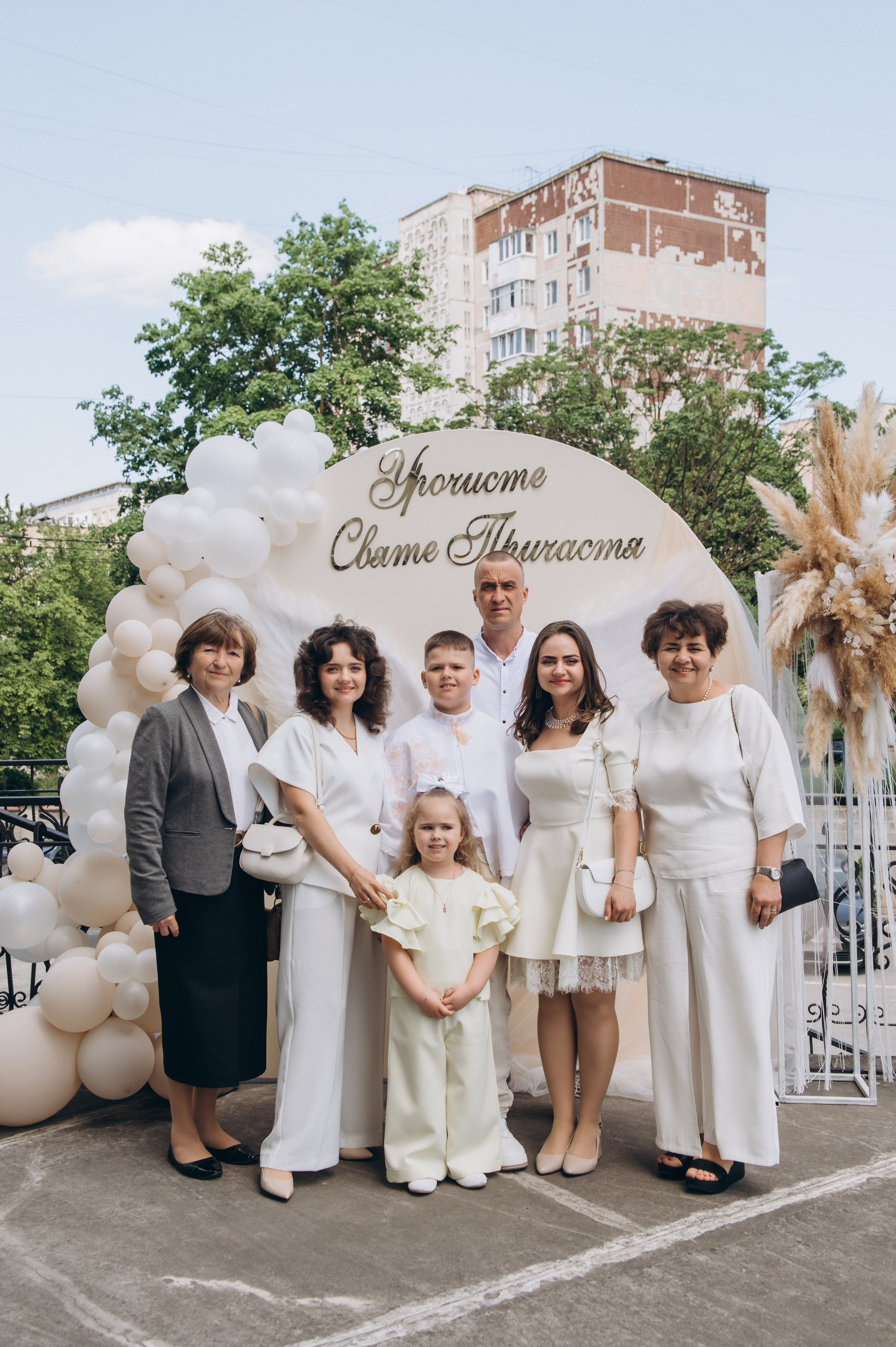 Фотосесія Причастя Тернопіль церква Св Михаїла, фотограф на Причастя Тернопіль, фотосесія Літургії Причастя Тернопіль. Сімейний, дитячий та індивідуальний фотограф в м. Тернопіль, м. Львів