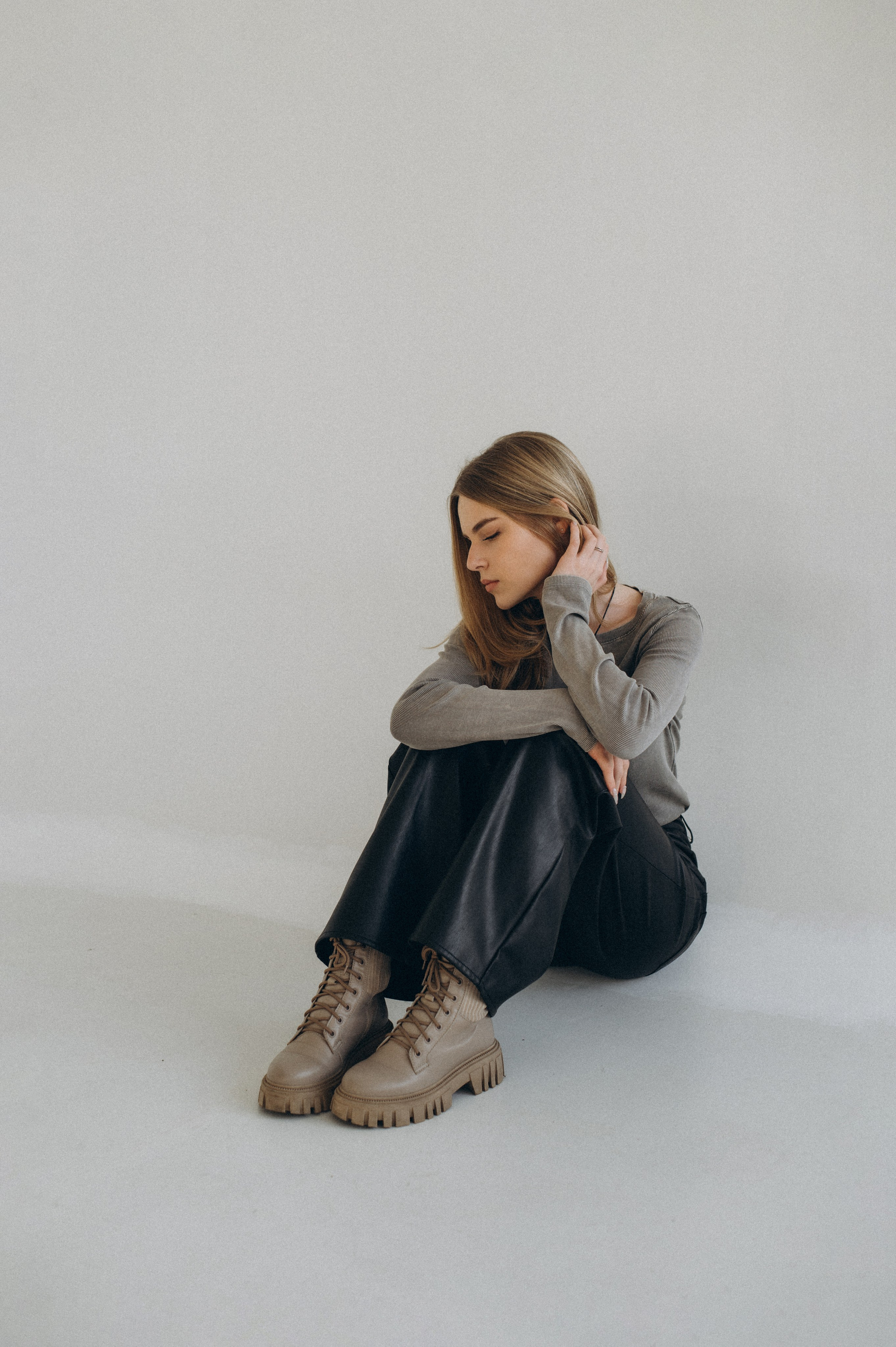 Фотосесія випускників, фотосесія на віньєтки Тернопіль, випускники Тернопіль, випуск 2025. Сімейний, дитячий та індивідуальний фотограф в м. Тернопіль, м. Львів