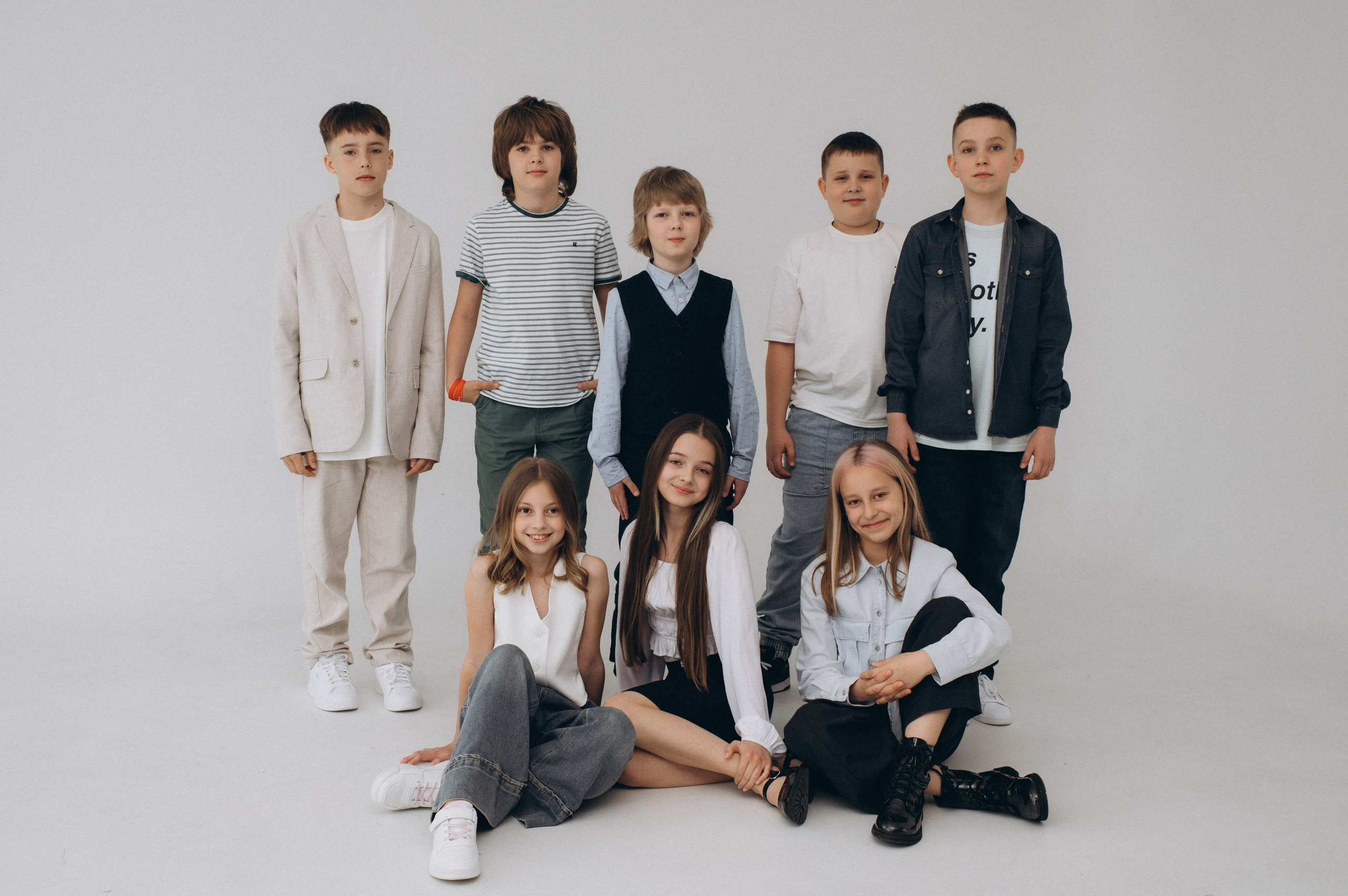 Шкільна фотосесія на віньєтки Тернопіль, фотосесія випускників Тернопіль, зйомка на віньєтки, шкільні фотоальбоми Тернопіль. Сімейний, дитячий та індивідуальний фотограф в м. Тернопіль, м. Львів