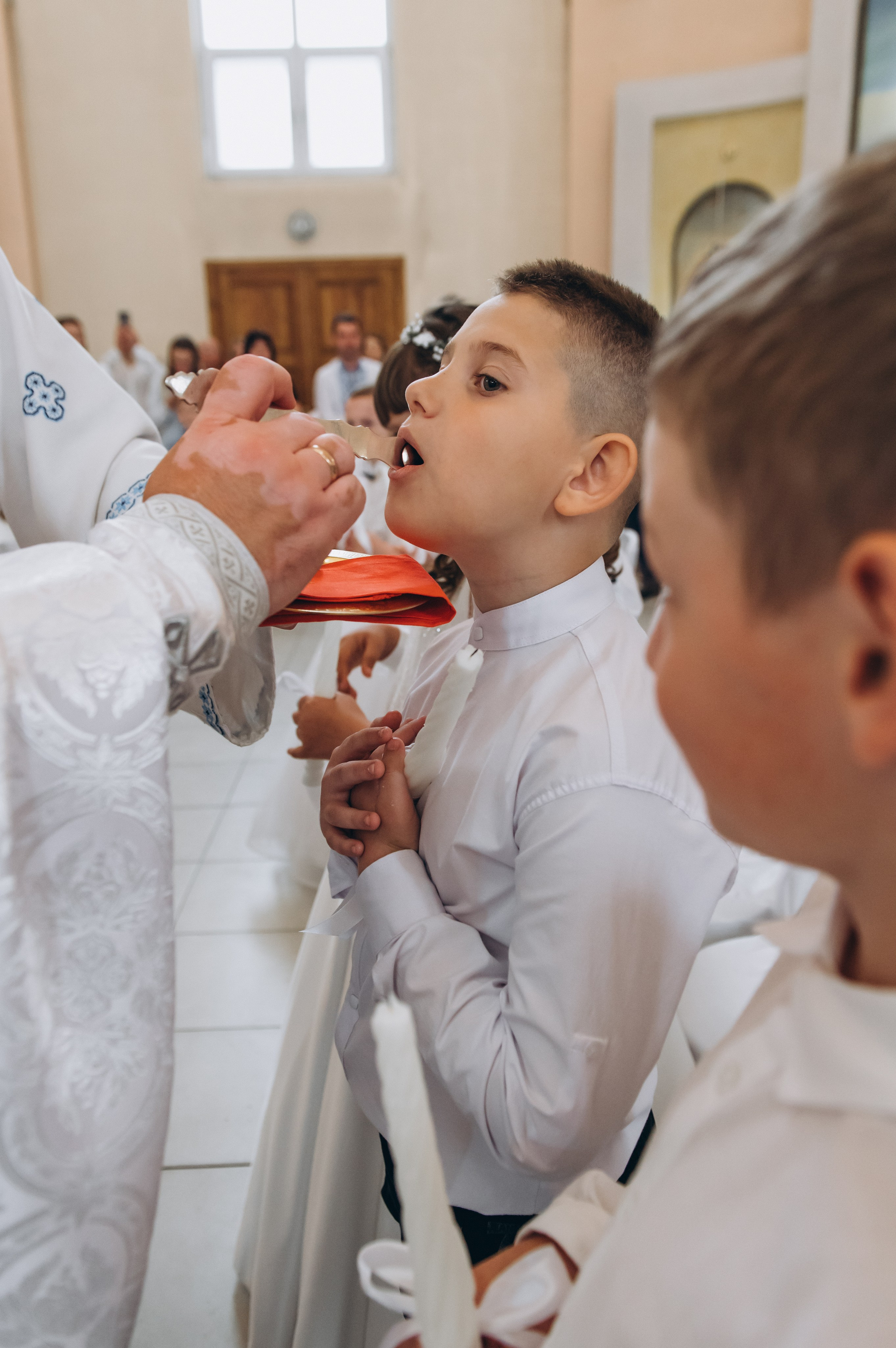 Фотосесія Причастя Тернопіль, зйомка Причастя, фотограф на Причастя Тернопіль, Причастя Львів, церква Петра і Павла. Сімейний, дитячий та індивідуальний фотограф в м. Тернопіль, м. Львів