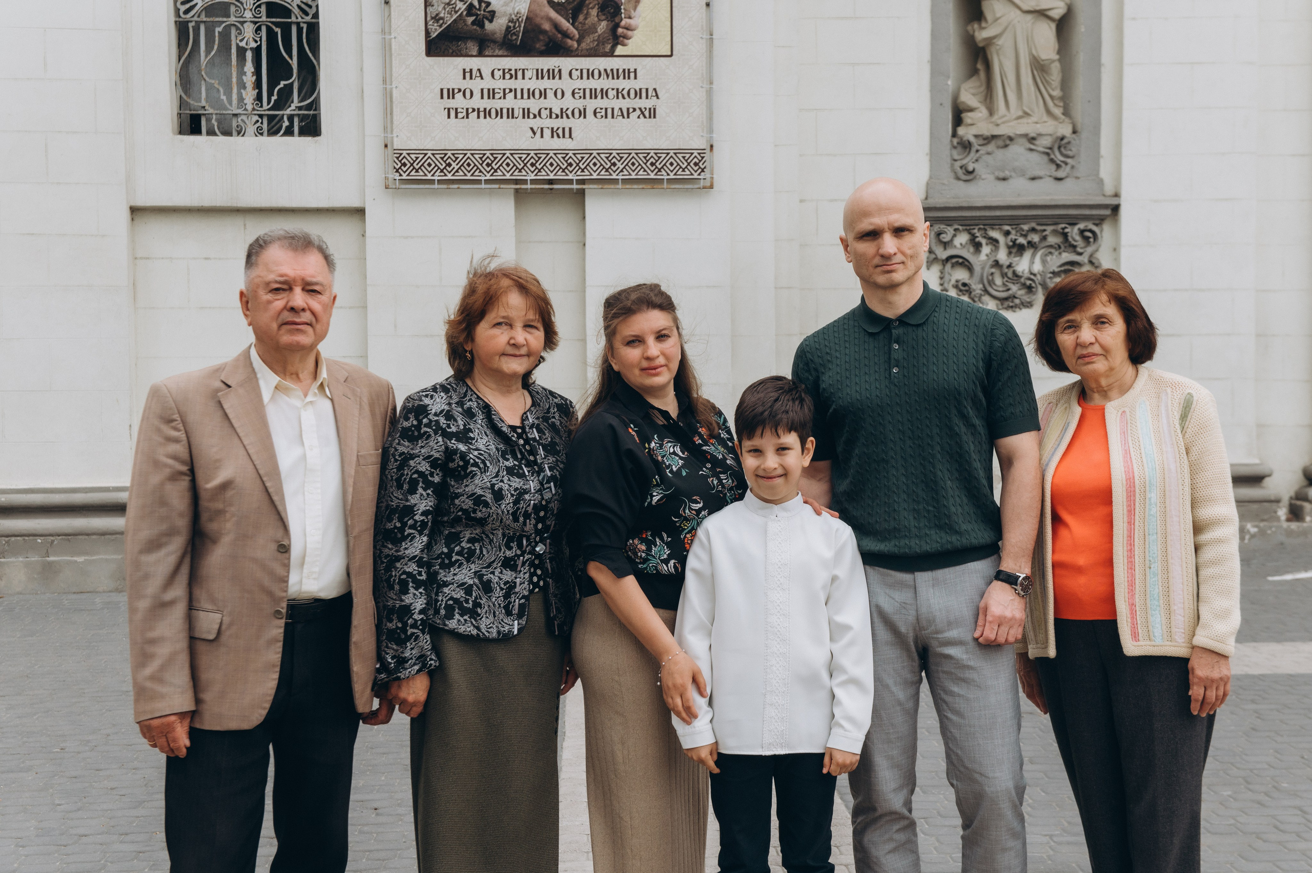 Фотосесія Першого Причастя Тернопіль, фотосесія Причастя Тернопіль, Таїнство Першого Причастя Тернопіль, Катедра Причастя Тернопіль. Сімейний, дитячий та індивідуальний фотограф в м. Тернопіль, м. Львів