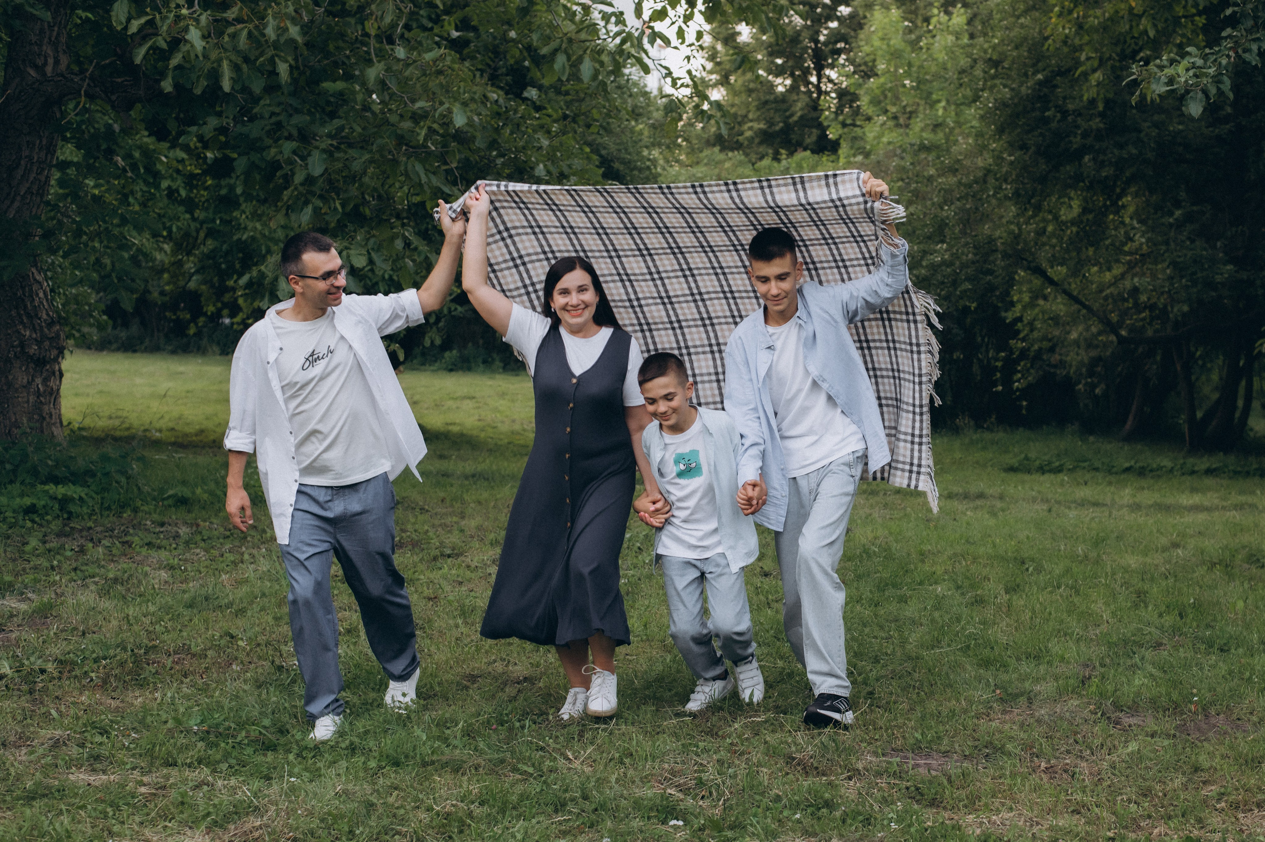 Сімейний фотограф Тернопіль, сімейна фотосесія на природі, сімейна фотосесія Тернопіль, зйомка сімї. Сімейний, дитячий та індивідуальний фотограф в м. Тернопіль, м. Львів