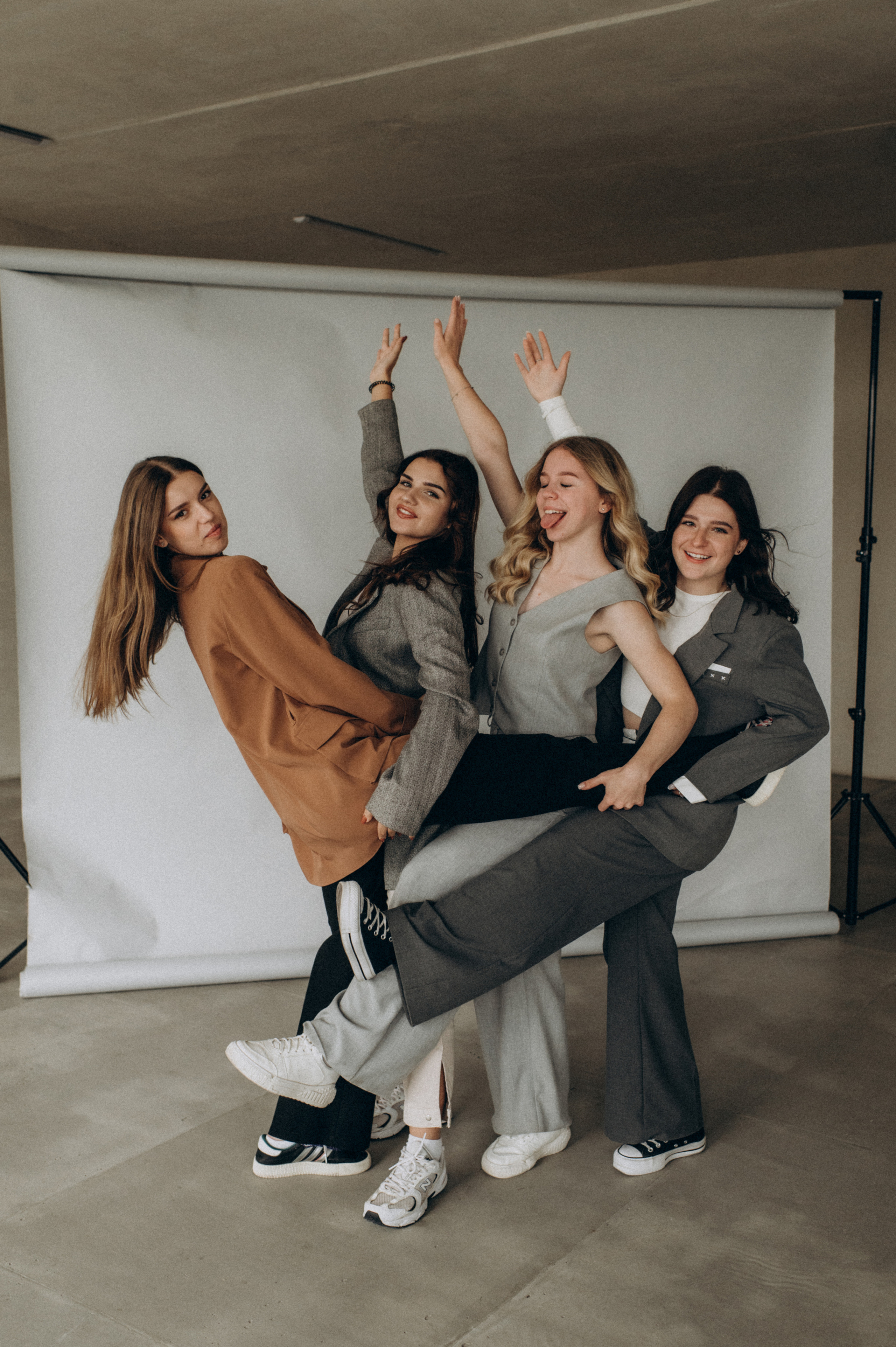 Фотосесія на віньєтки, фотосесія випускників, шкільна фотосесія. Сімейний, дитячий та індивідуальний фотограф в м. Тернопіль, м. Львів