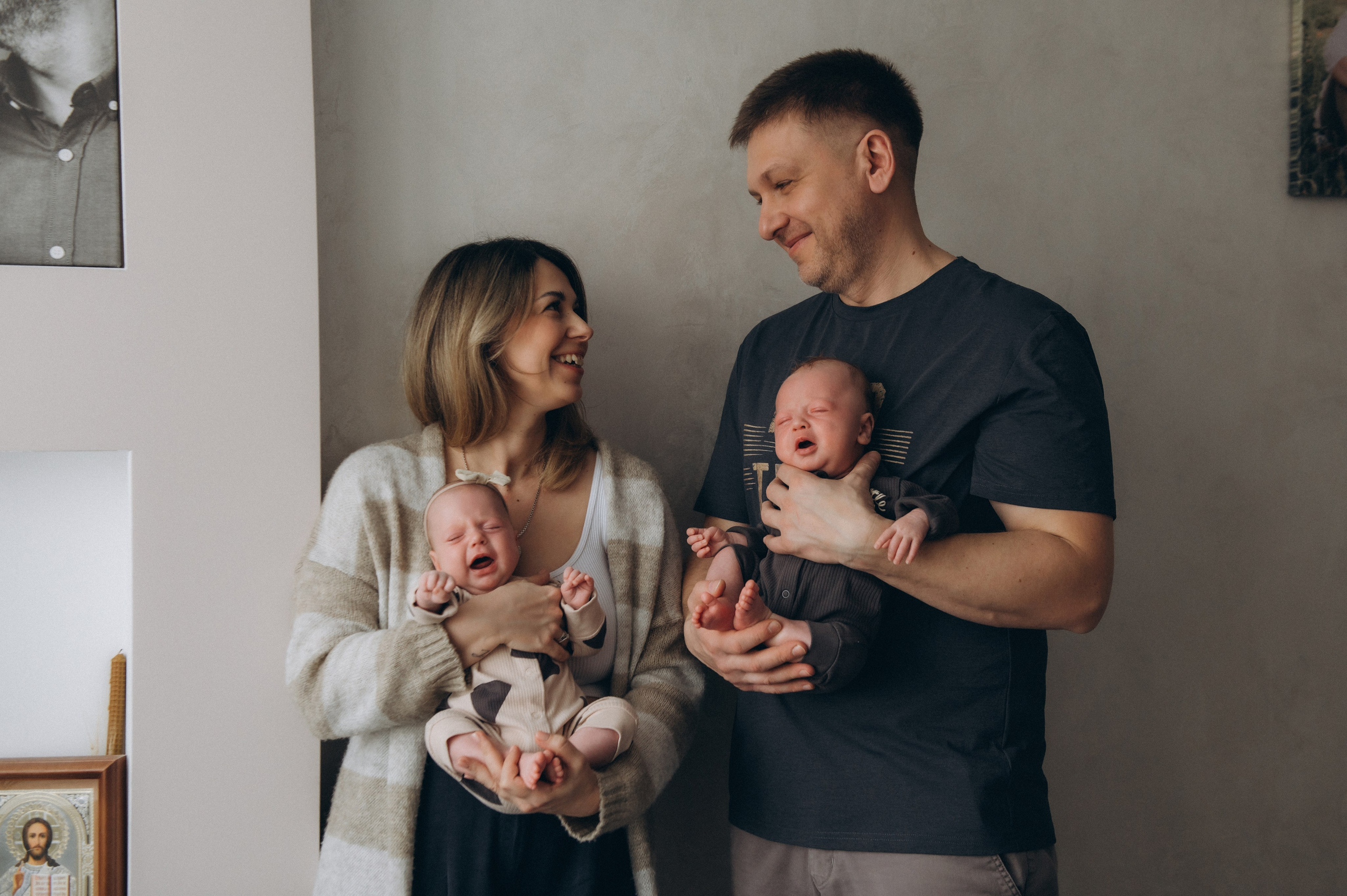 Сімейна фотосесія вдома Тернопіль, сімейний фотограф Львів Тернопіль, сімейна фотосесія Тернопіль, фотосесія двійні, зйомка близнюків. Сімейний, дитячий та індивідуальний фотограф в м. Тернопіль, м. Львів