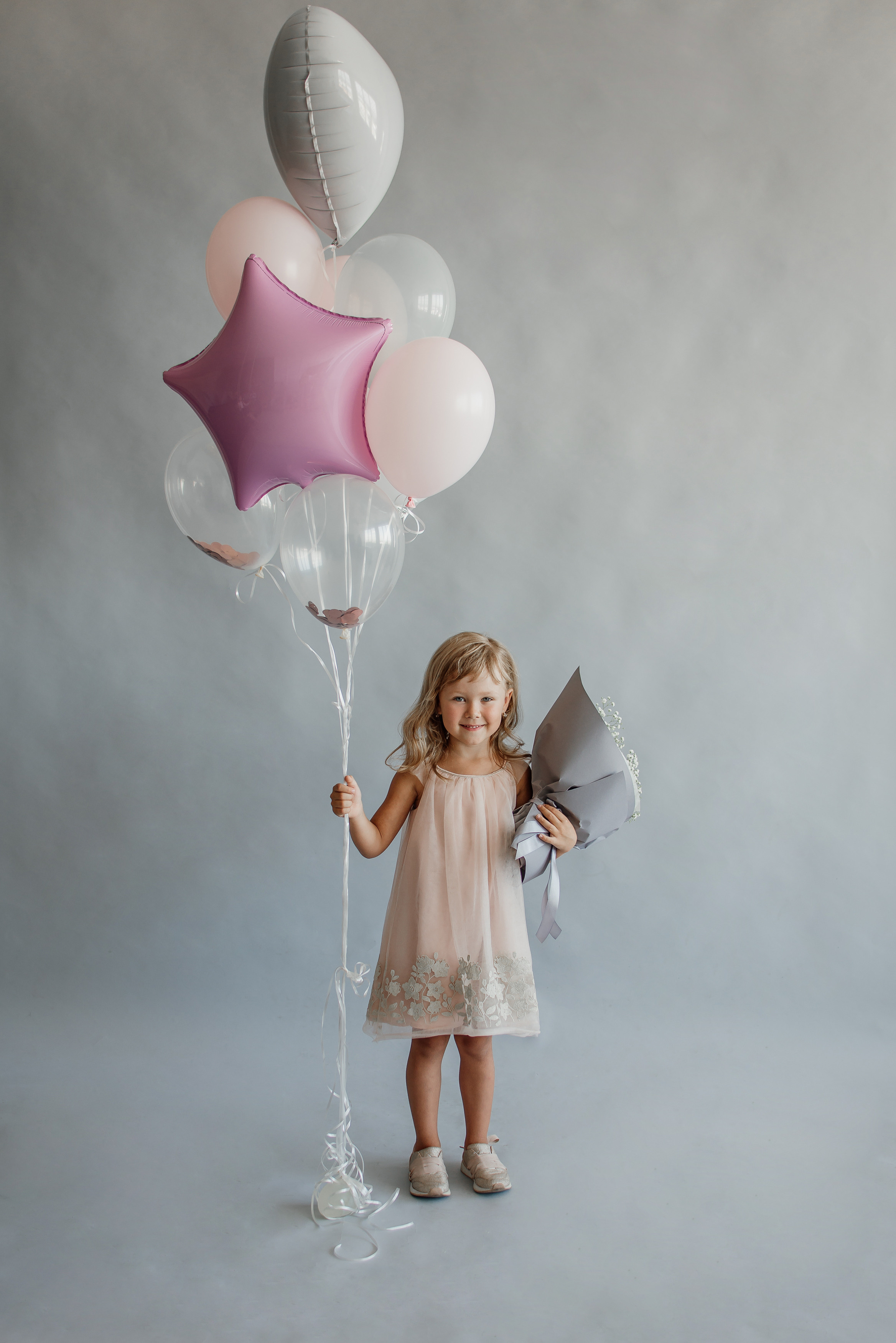 Студійна фотосесія з квітами для квіткової крамниці Sparkle. Тернопіль. Сімейний, дитячий та індивідуальний фотограф в м. Тернопіль, м. Львів