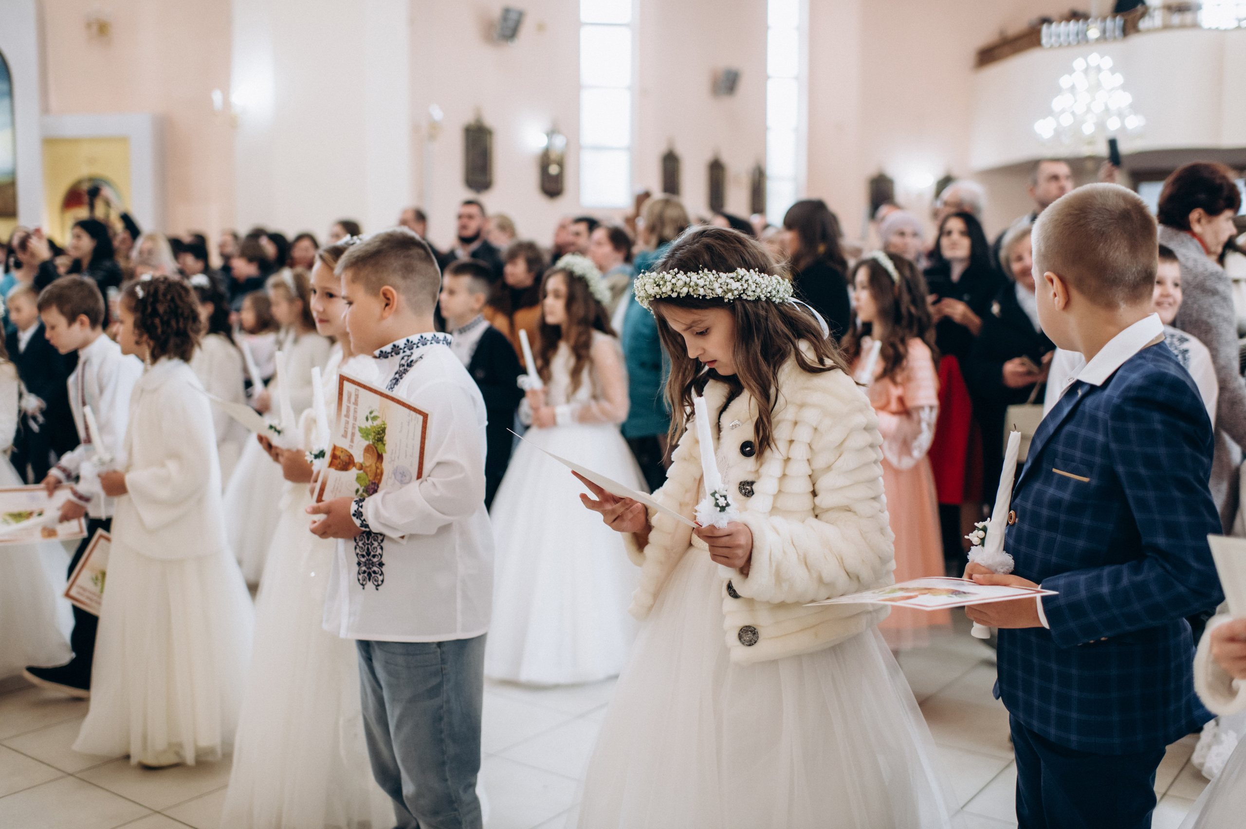 Фотосесія Першого Причастя Тернопіль, зйомка Причастя Тернопіль, Таїнство Першого Причастя Тернопіль, Катедра Причастя Тернопіль. Сімейний, дитячий та індивідуальний фотограф в м. Тернопіль, м. Львів