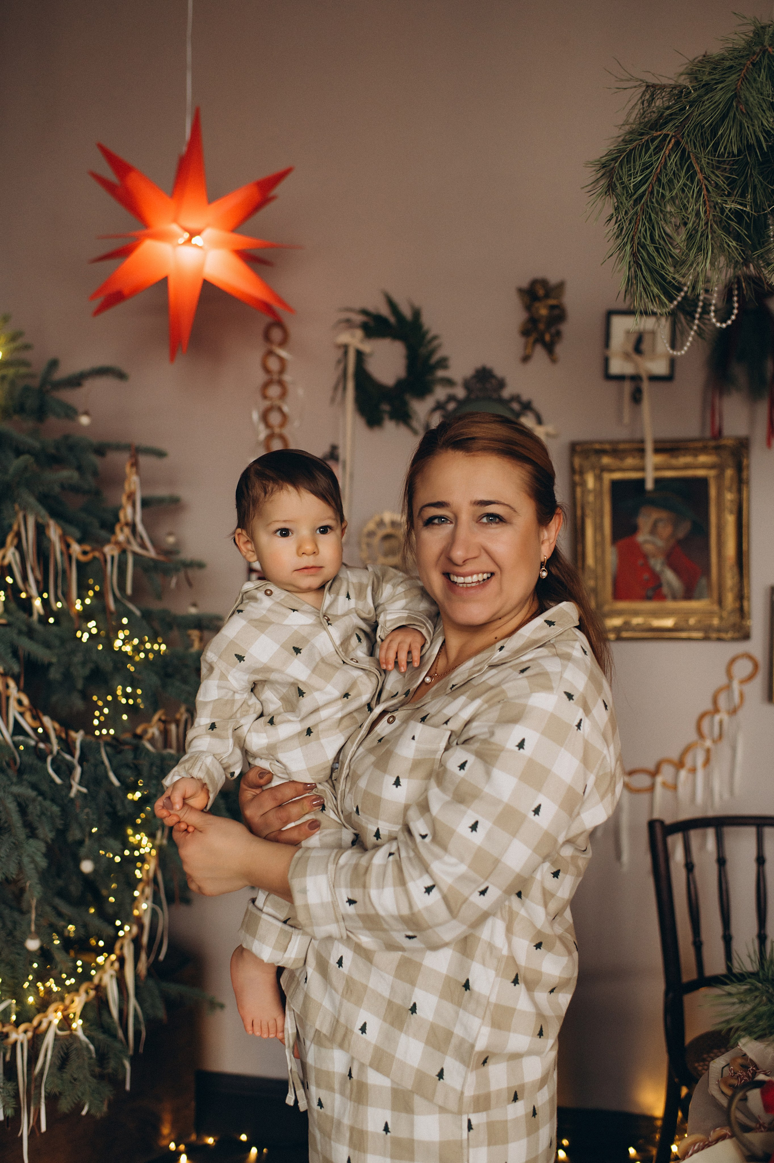 Перший тортик малюка, зйомка першого тортика Тернопіль, новорічна фотосесія, зйомка дня народження, сімейний фотограф Тернопіль, cakesmash. Сімейний, дитячий та індивідуальний фотограф в м. Тернопіль, м. Львів