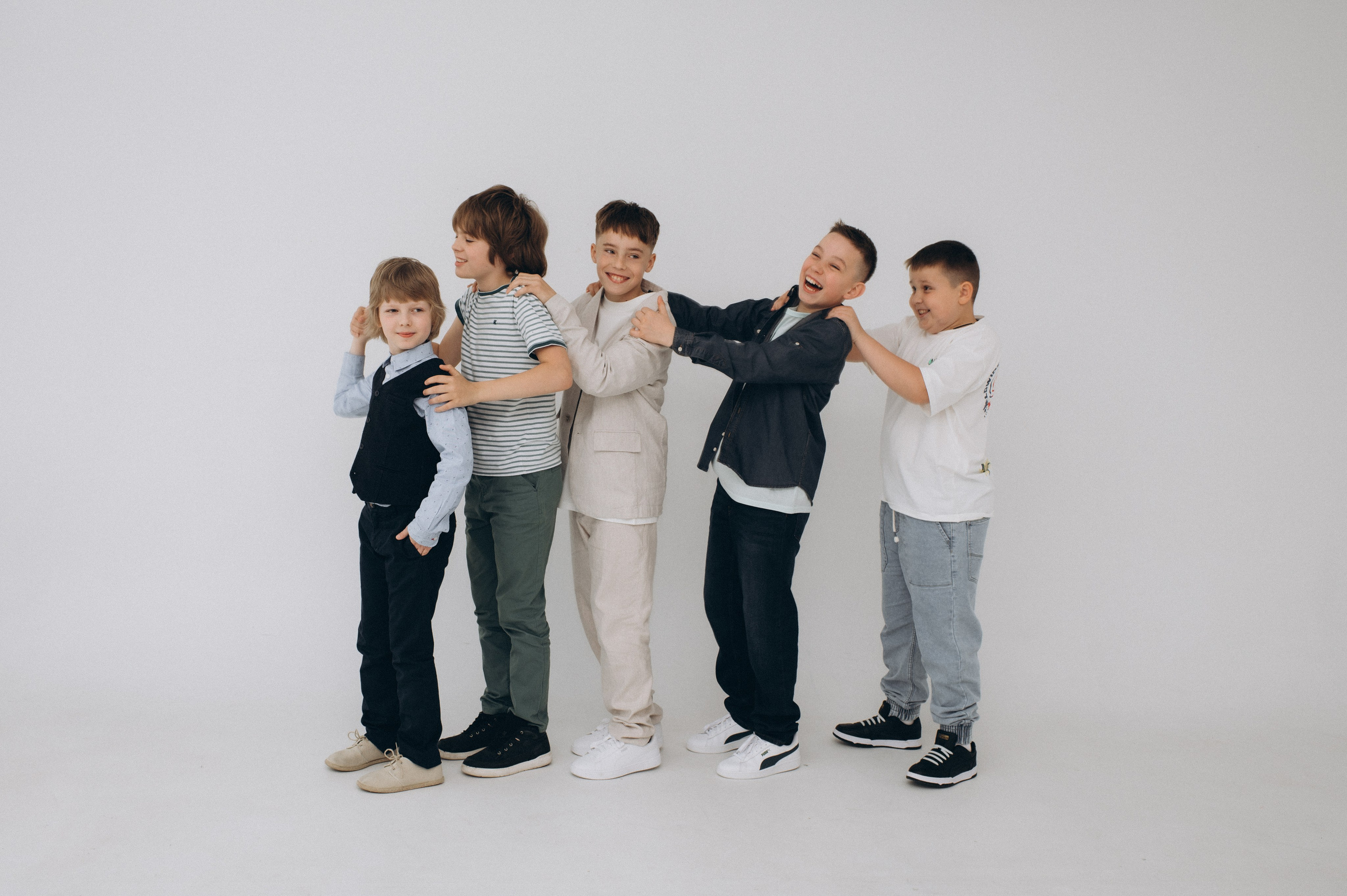 Шкільна фотосесія на віньєтки Тернопіль, фотосесія випускників Тернопіль, зйомка на віньєтки, шкільні фотоальбоми Тернопіль. Сімейний, дитячий та індивідуальний фотограф в м. Тернопіль, м. Львів