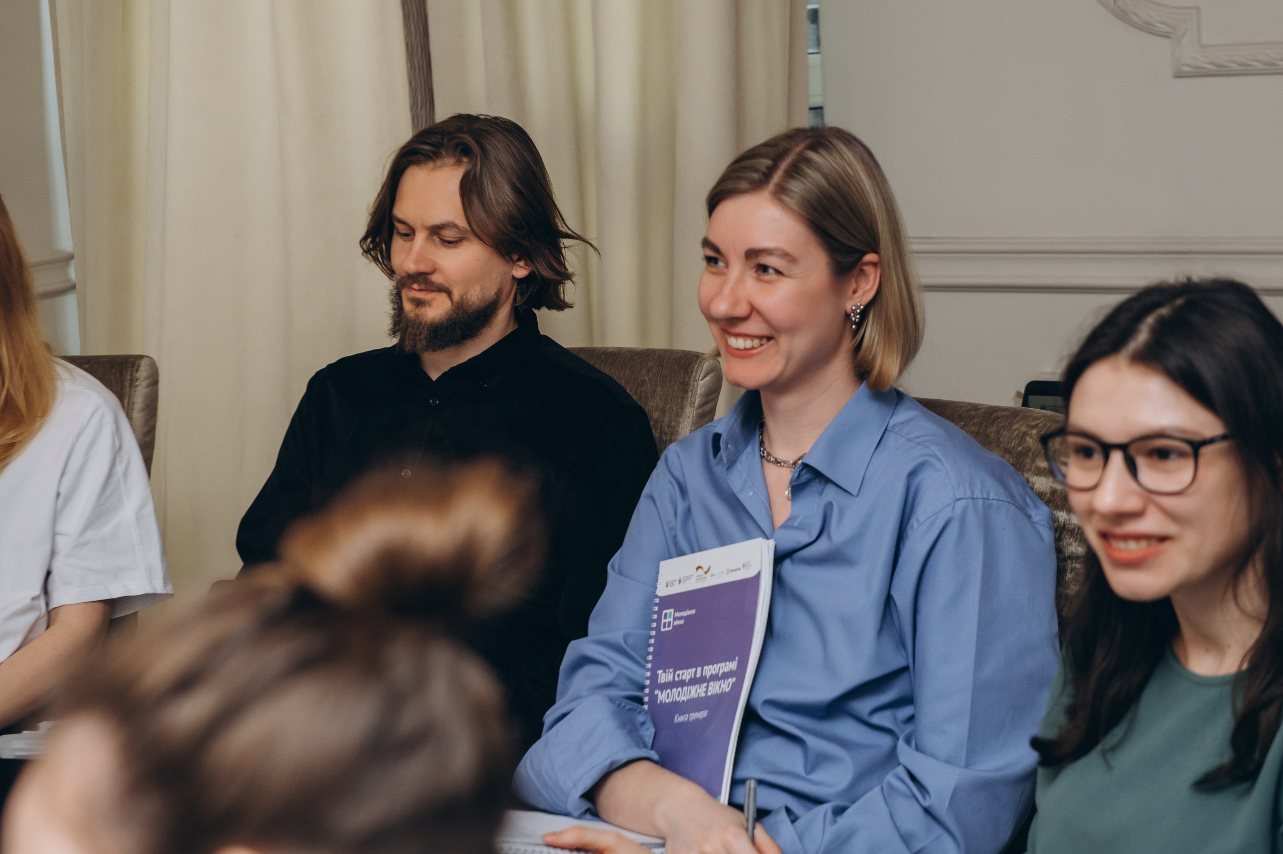 Репортажна фотосесія Тернопіль, репортажна зйомка заходу Тернопіль, зйомка конференцій, майстер-класів, тренінгів Тернопіль. Сімейний, дитячий та індивідуальний фотограф в м. Тернопіль, м. Львів