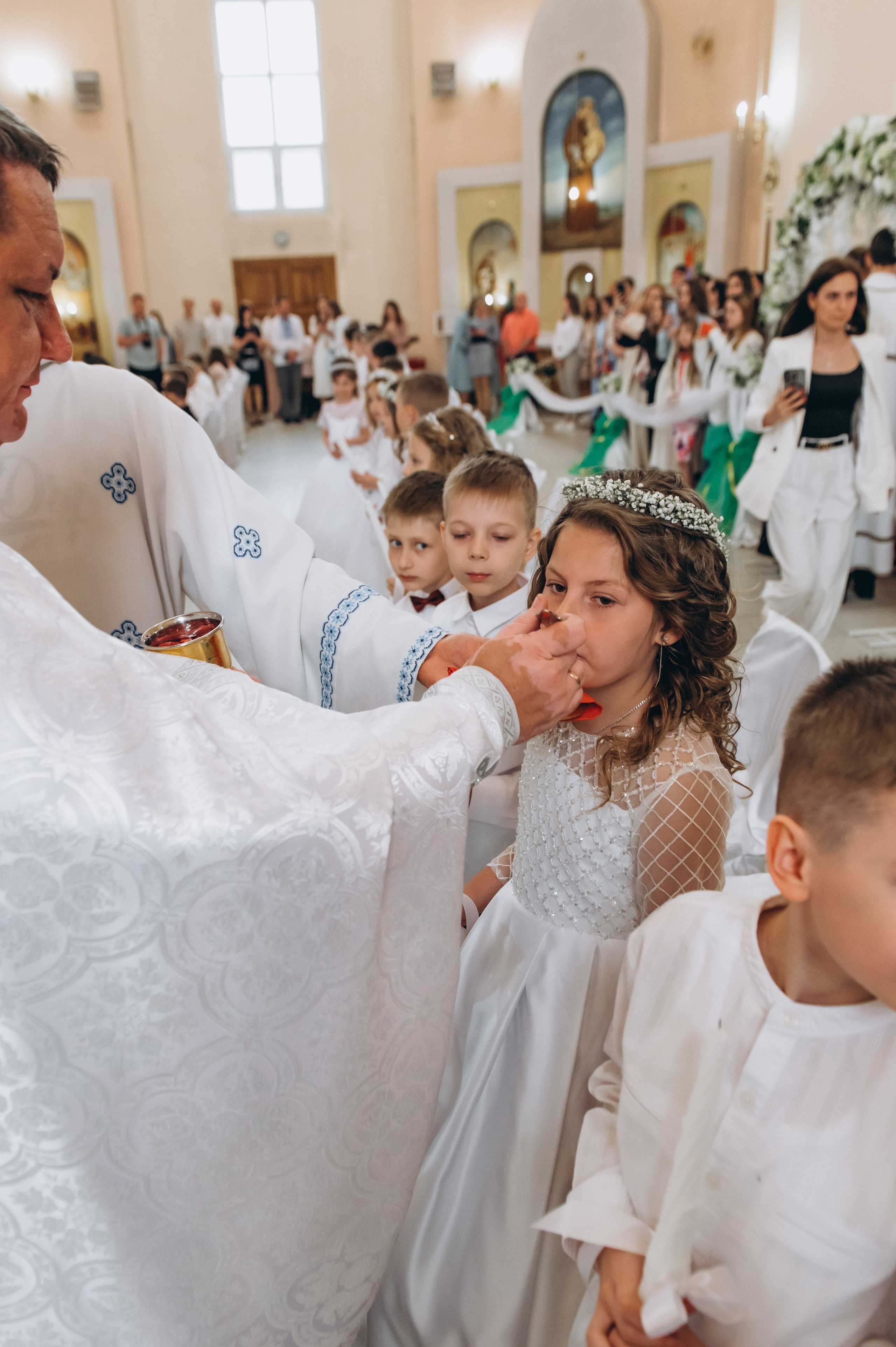 Фотосесія Причастя Тернопіль, зйомка Причастя, фотограф на Причастя Тернопіль, Причастя Львів, церква Петра і Павла. Сімейний, дитячий та індивідуальний фотограф в м. Тернопіль, м. Львів
