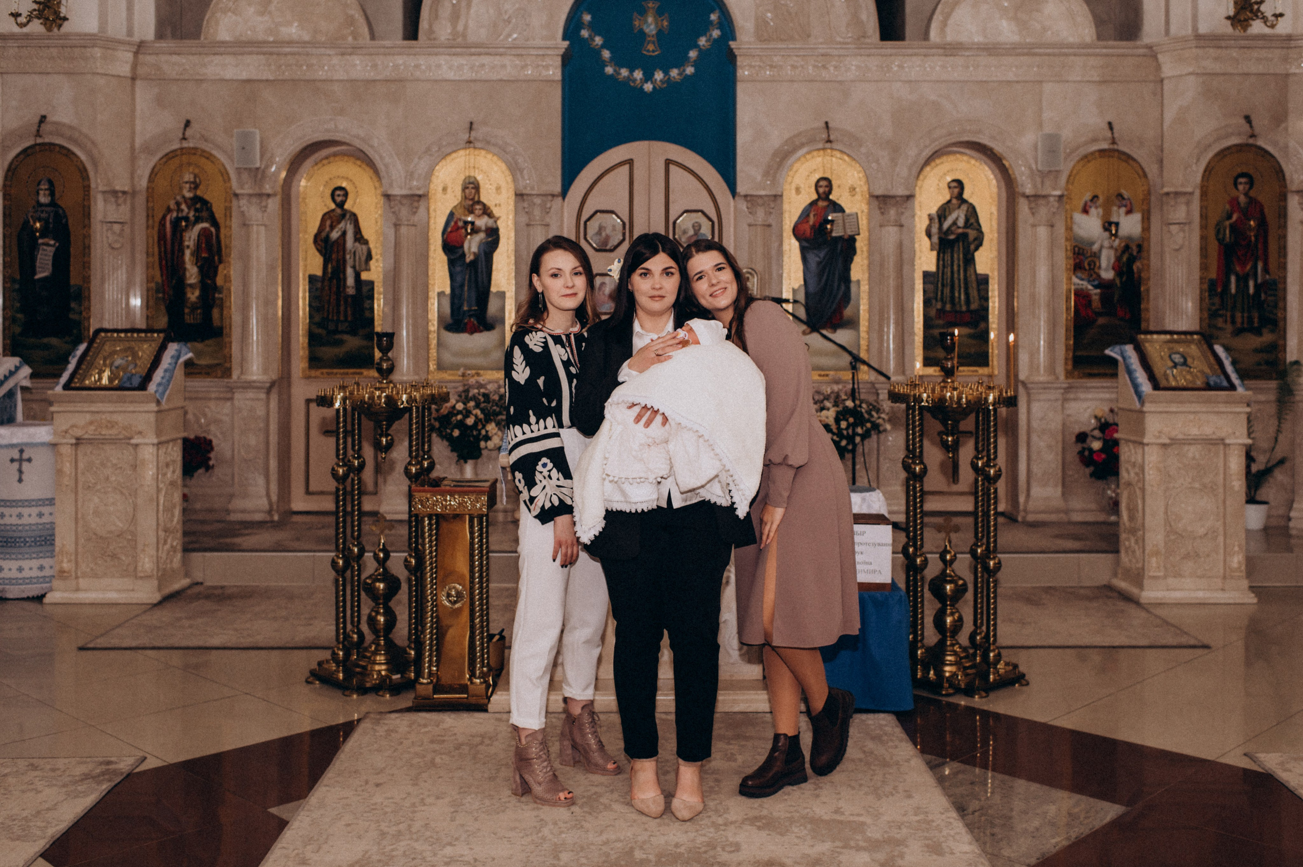 Таїнство Хрещення, хрестини Тернопіль, хрещення Львів. Сімейний, дитячий та індивідуальний фотограф в м. Тернопіль, м. Львів