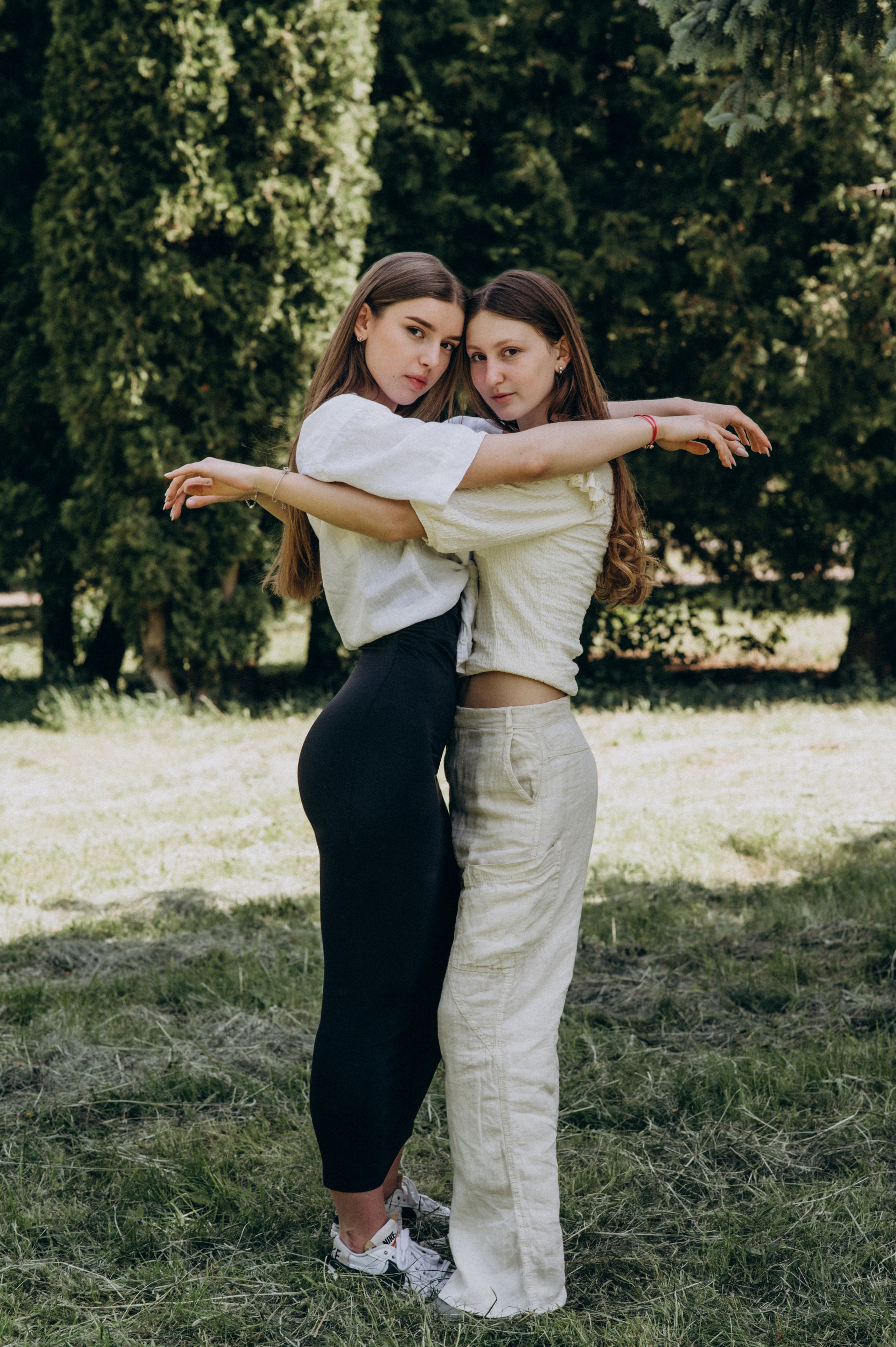 Фотосесія випускників, зйомка випускників Тернопіль Львів, випускні фотоальбоми Тернопіль, шкільні фотоальбоми Тернопіль. Сімейний, дитячий та індивідуальний фотограф в м. Тернопіль, м. Львів