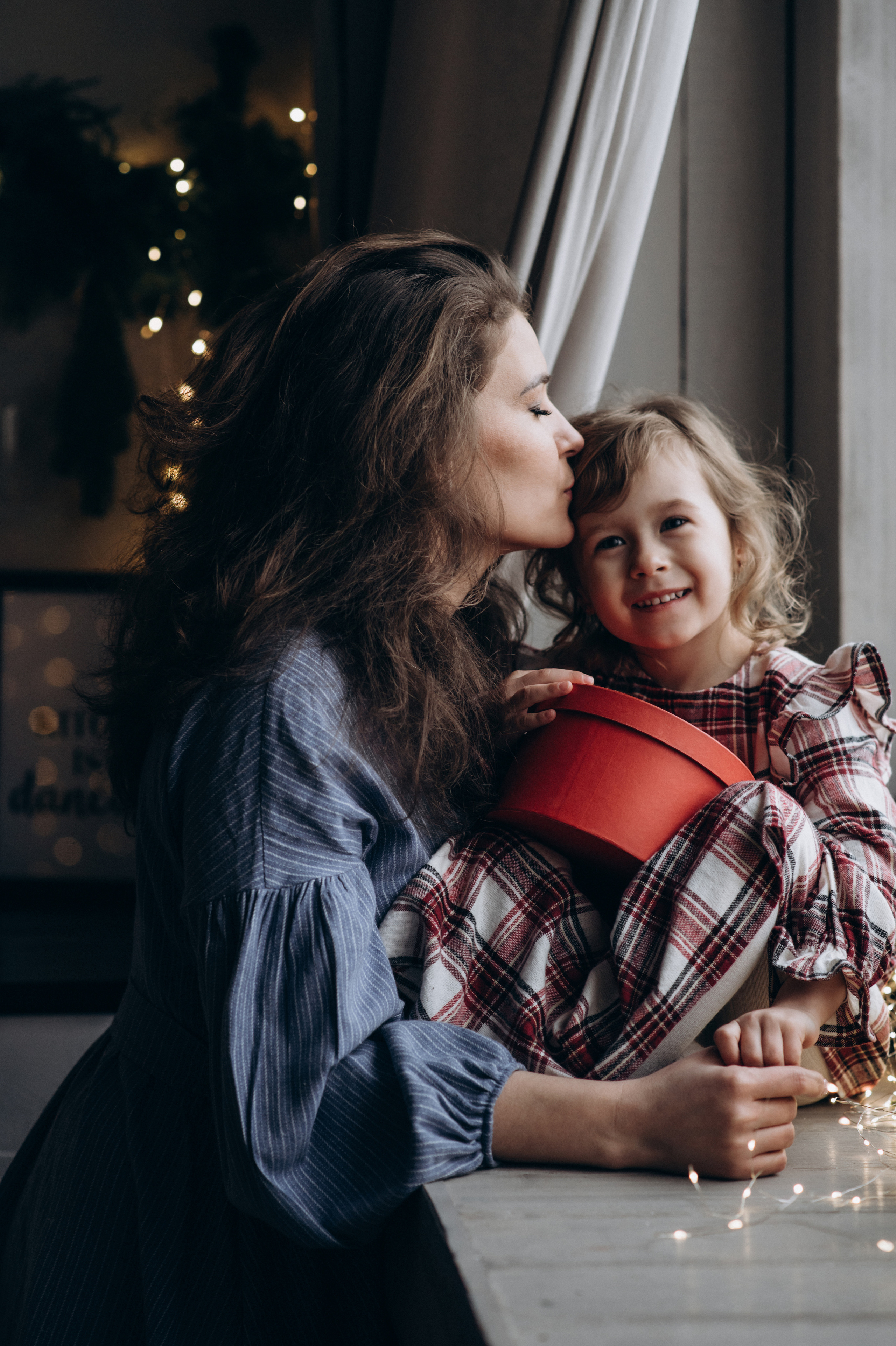 Новорічна сімейна зйомка у студії. Сімейний, дитячий та індивідуальний фотограф в м. Тернопіль, м. Львів