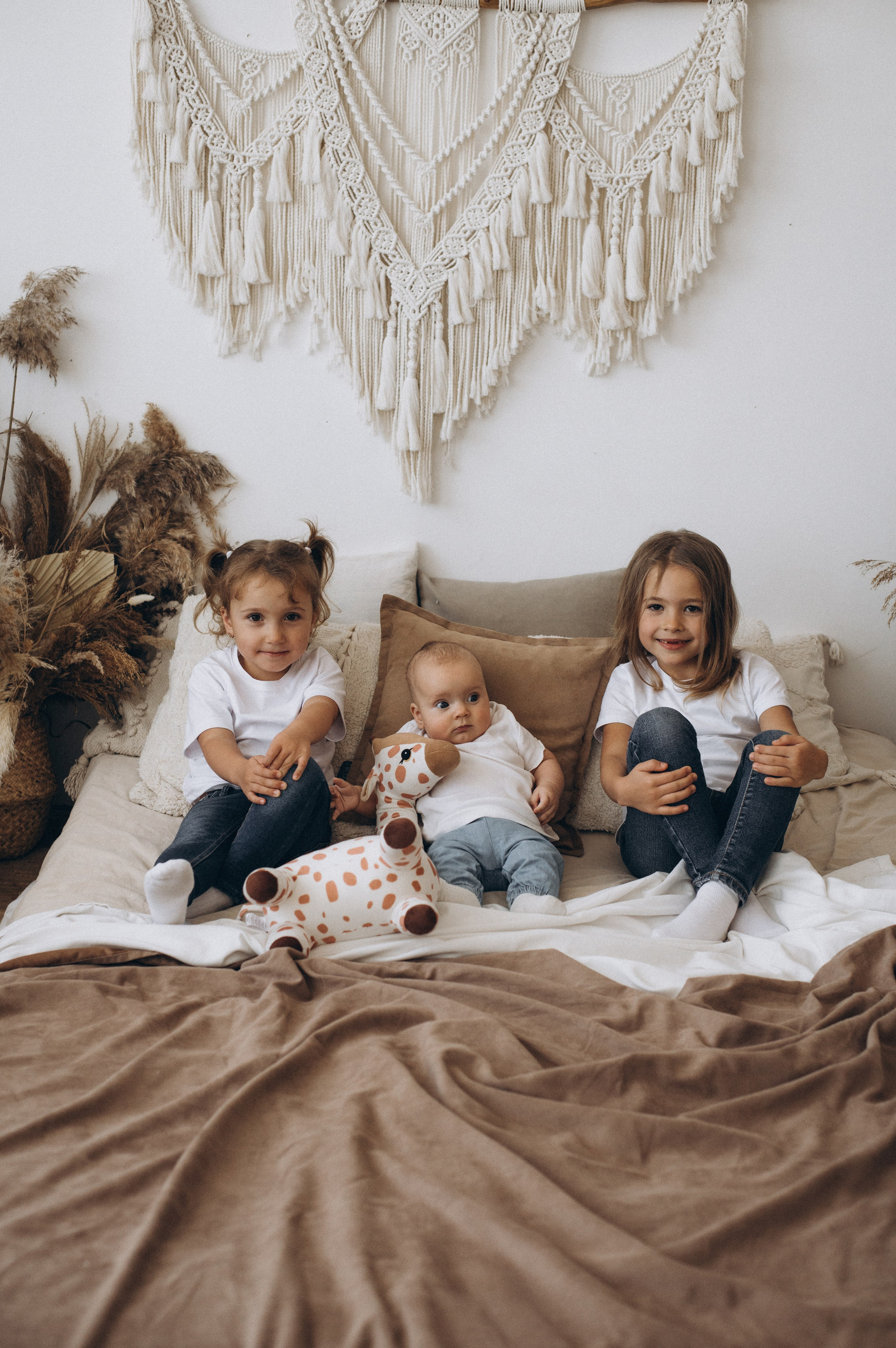 Сімейна фотосесія Тернопіль Львів, студійна сімейна зйомка з дітьми. Сімейний, дитячий та індивідуальний фотограф в м. Тернопіль, м. Львів