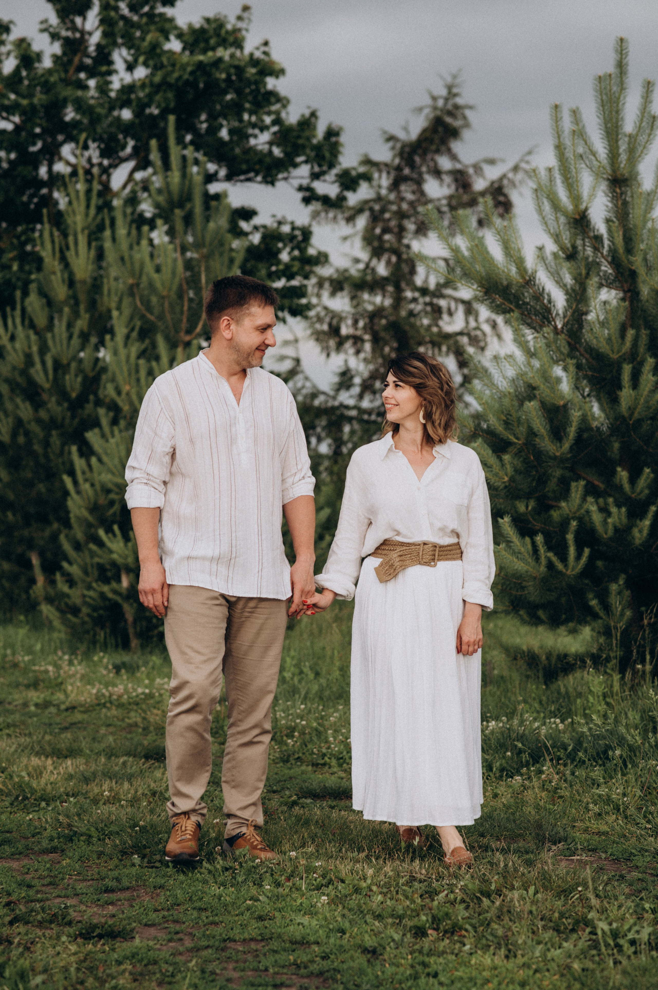 Сімейна фотосесія на природі, зйомка з собакою, фотосесія лавсторі Тернопіль. Сімейний, дитячий та індивідуальний фотограф в м. Тернопіль, м. Львів