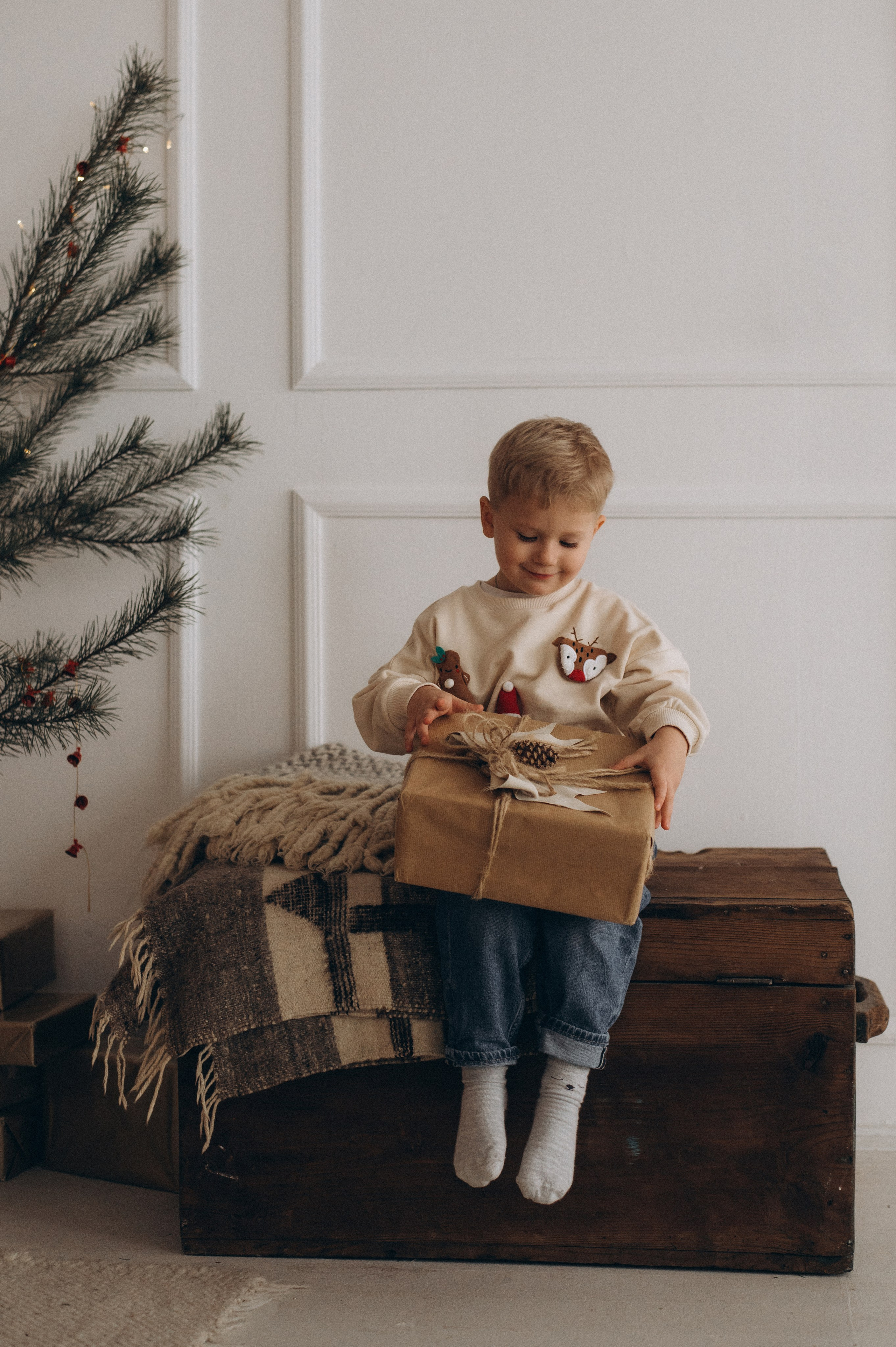 Новорічна сімейна фотосесія у студії Тернопіль, фотосесія мами та дитини, сімейний фотограф Тернопіль, новорічна зйомка. Сімейний, дитячий та індивідуальний фотограф в м. Тернопіль, м. Львів