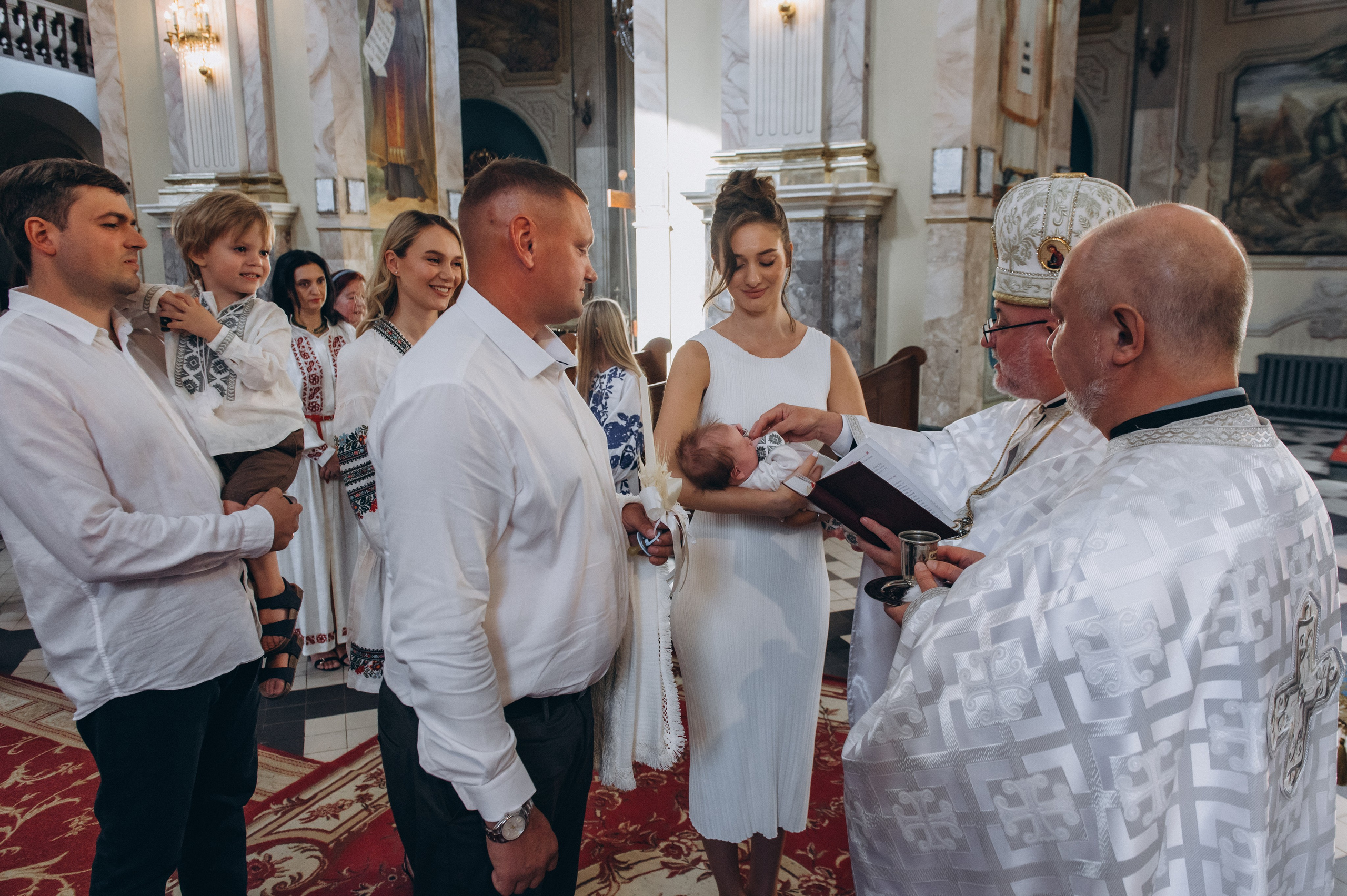Фотосесія Хрещення Тернопіль, фотосесія хрестин Тернопіль, Катедра Тернопіль, фотосесія хрещення катедра. Сімейний, дитячий та індивідуальний фотограф в м. Тернопіль, м. Львів