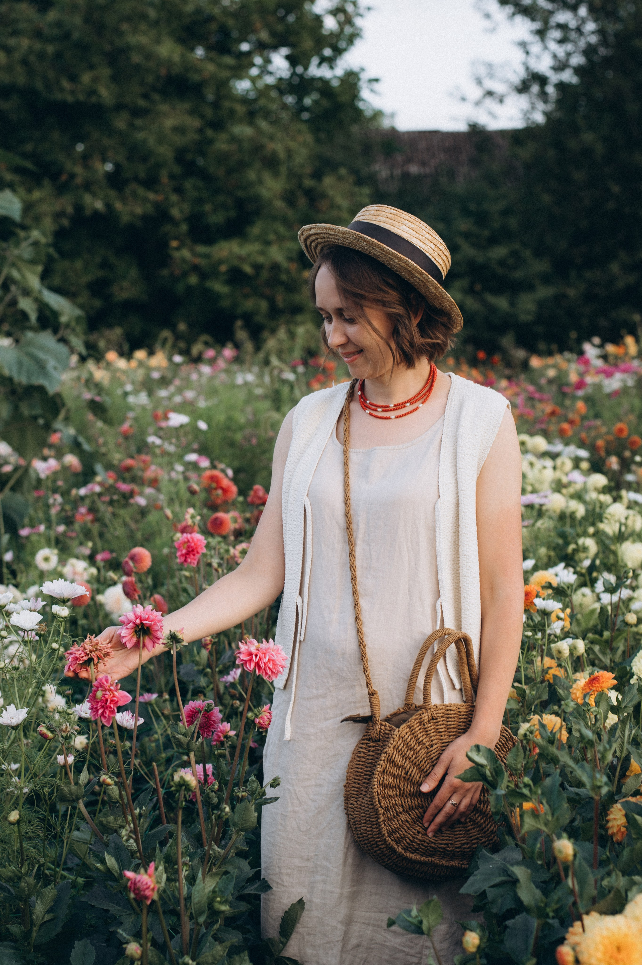 Сімейна фотосесія мами і доньки, сімейний фотограф Тернопіль, портретний фотограф, сімейна фотосесія Тернопіль, фотосесія в жоржинах. Сімейний, дитячий та індивідуальний фотограф в м. Тернопіль, м. Львів