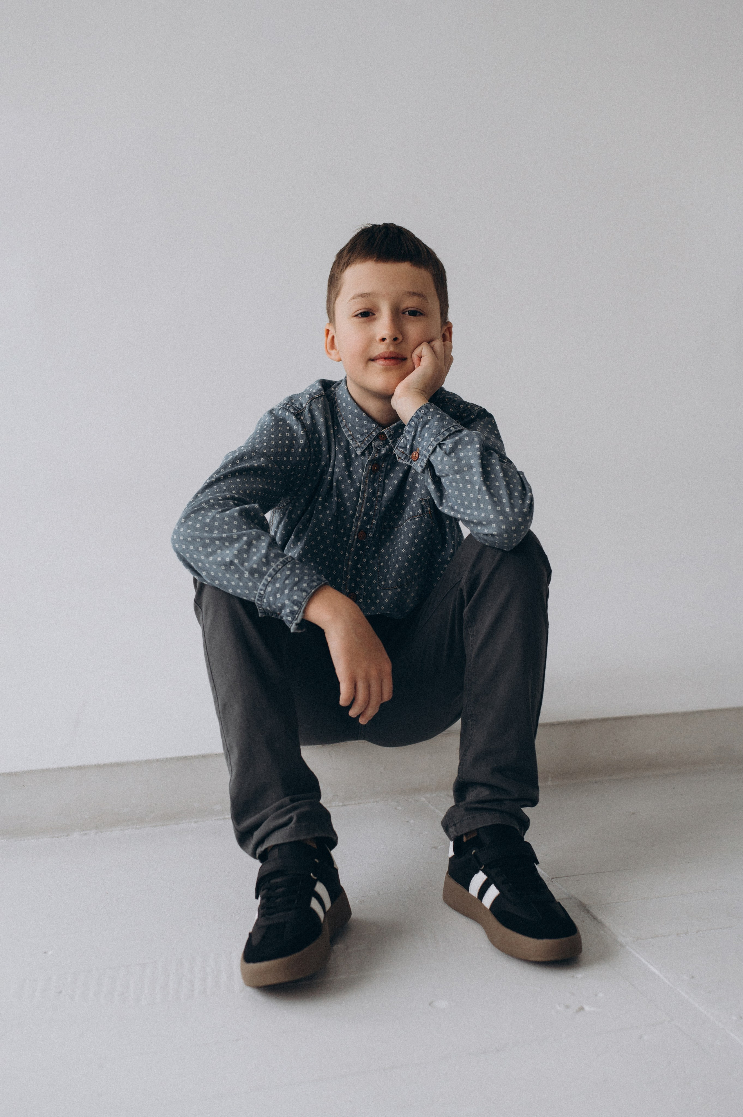 Шкільна фотосесія на віньєтки Тернопіль, шкільні альбоми, фотосесія випускників Тернопіль, випускний альбом, фотограф випускний Тернопіль. Сімейний, дитячий та індивідуальний фотограф в м. Тернопіль, м. Львів