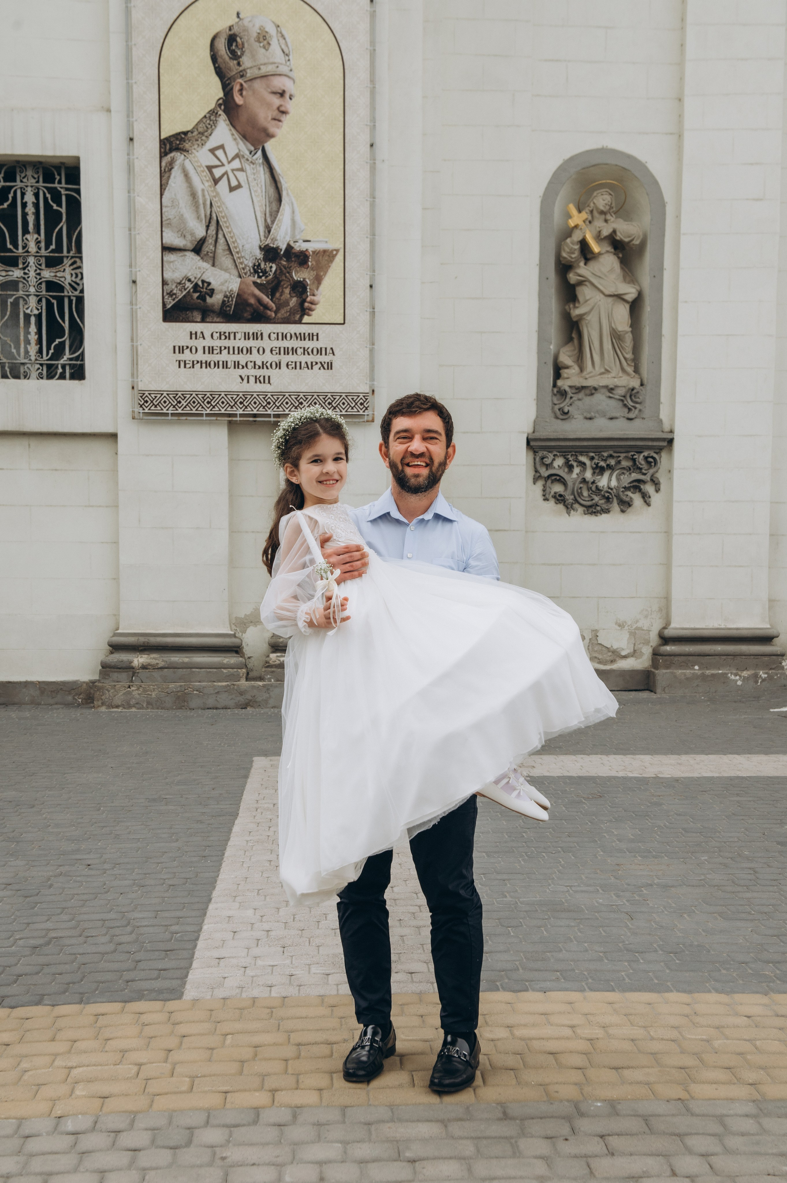 Фотосесія Першого Причастя Тернопіль, фотосесія Причастя Тернопіль, Таїнство Першого Причастя Тернопіль, Катедра Причастя Тернопіль. Сімейний, дитячий та індивідуальний фотограф в м. Тернопіль, м. Львів