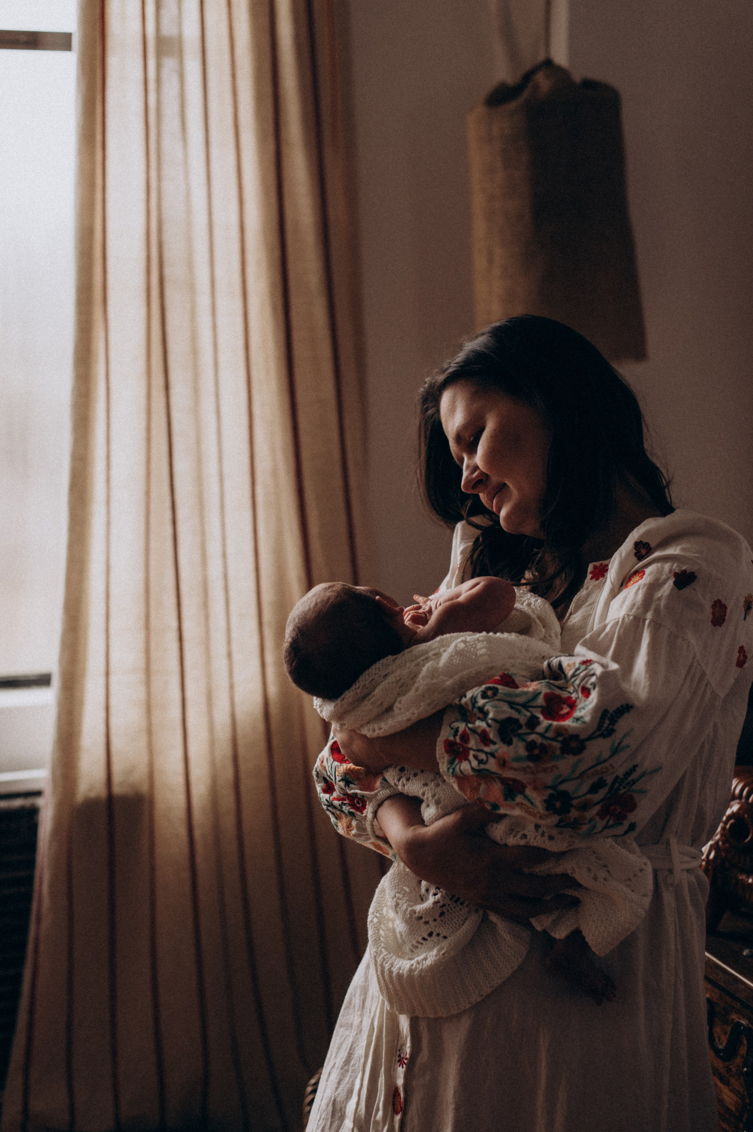 Фотосесія новонароджених Тернопіль Львів, зйомка мами і дитини, newborn. Сімейний, дитячий та індивідуальний фотограф в м. Тернопіль, м. Львів