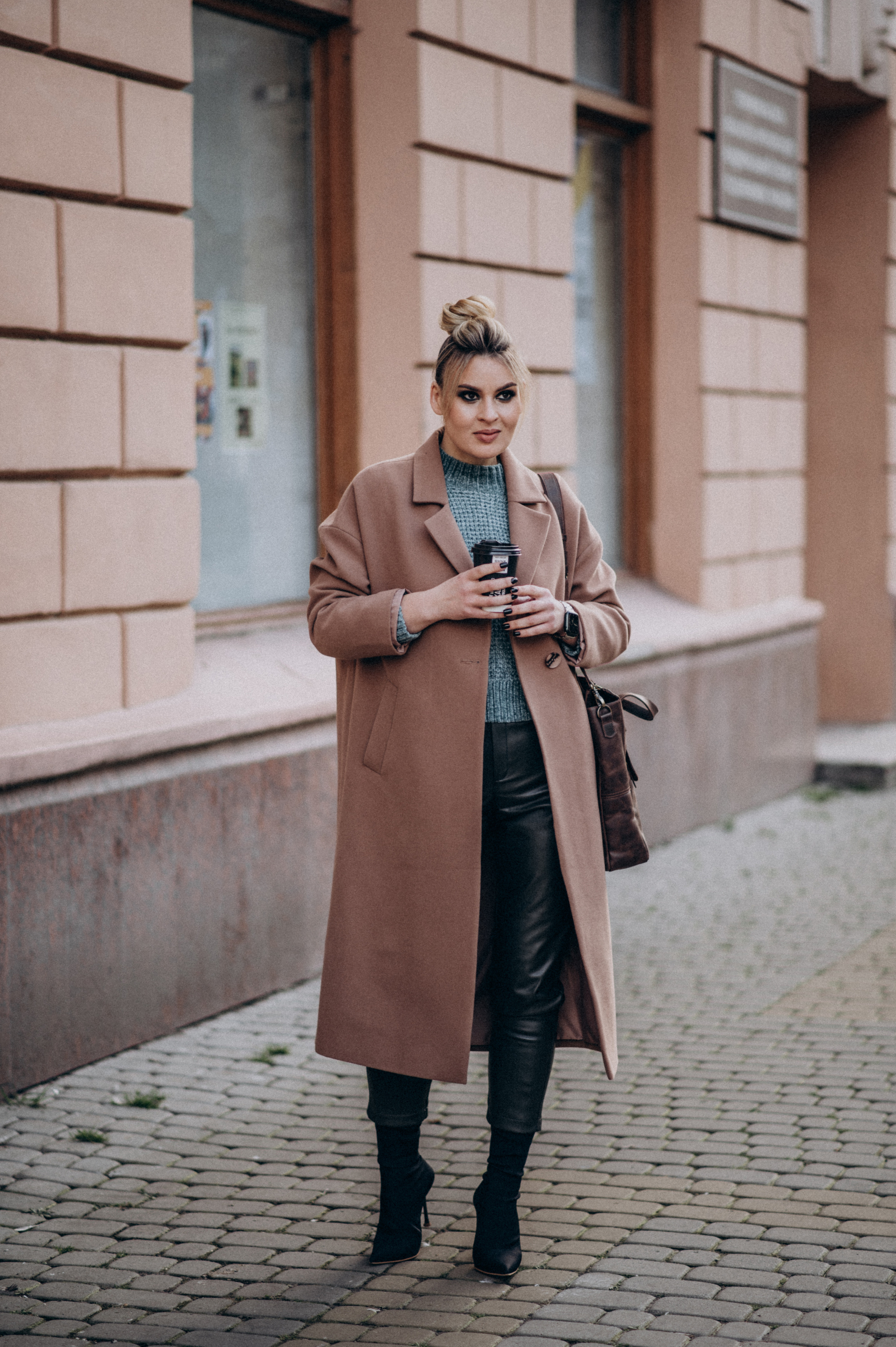 Фотосесія в осінньому місті. Сімейний, дитячий та індивідуальний фотограф в м. Тернопіль, м. Львів