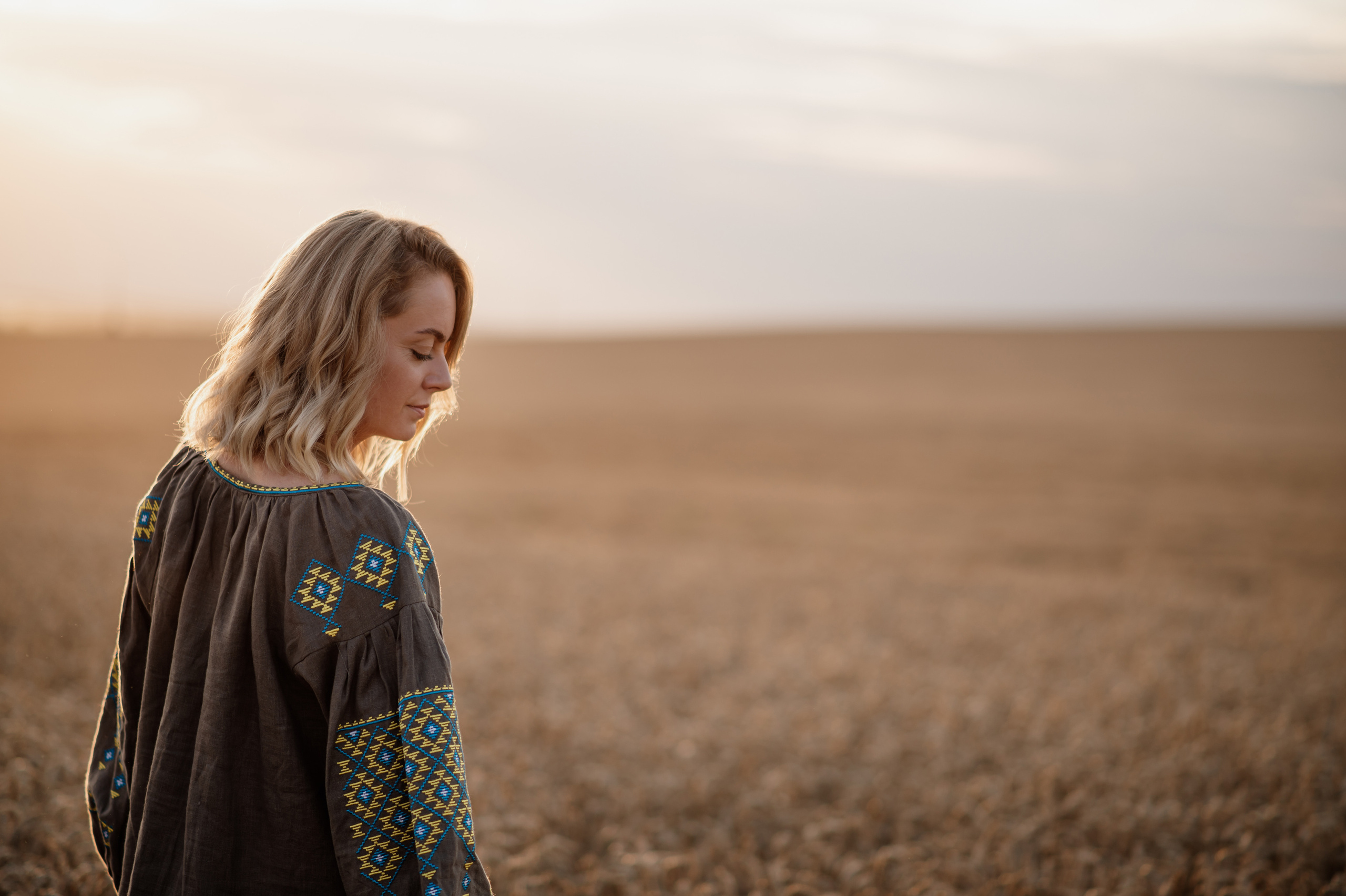 Фотосесія в пшениці та соняхах. Сімейний, дитячий та індивідуальний фотограф в м. Тернопіль, м. Львів