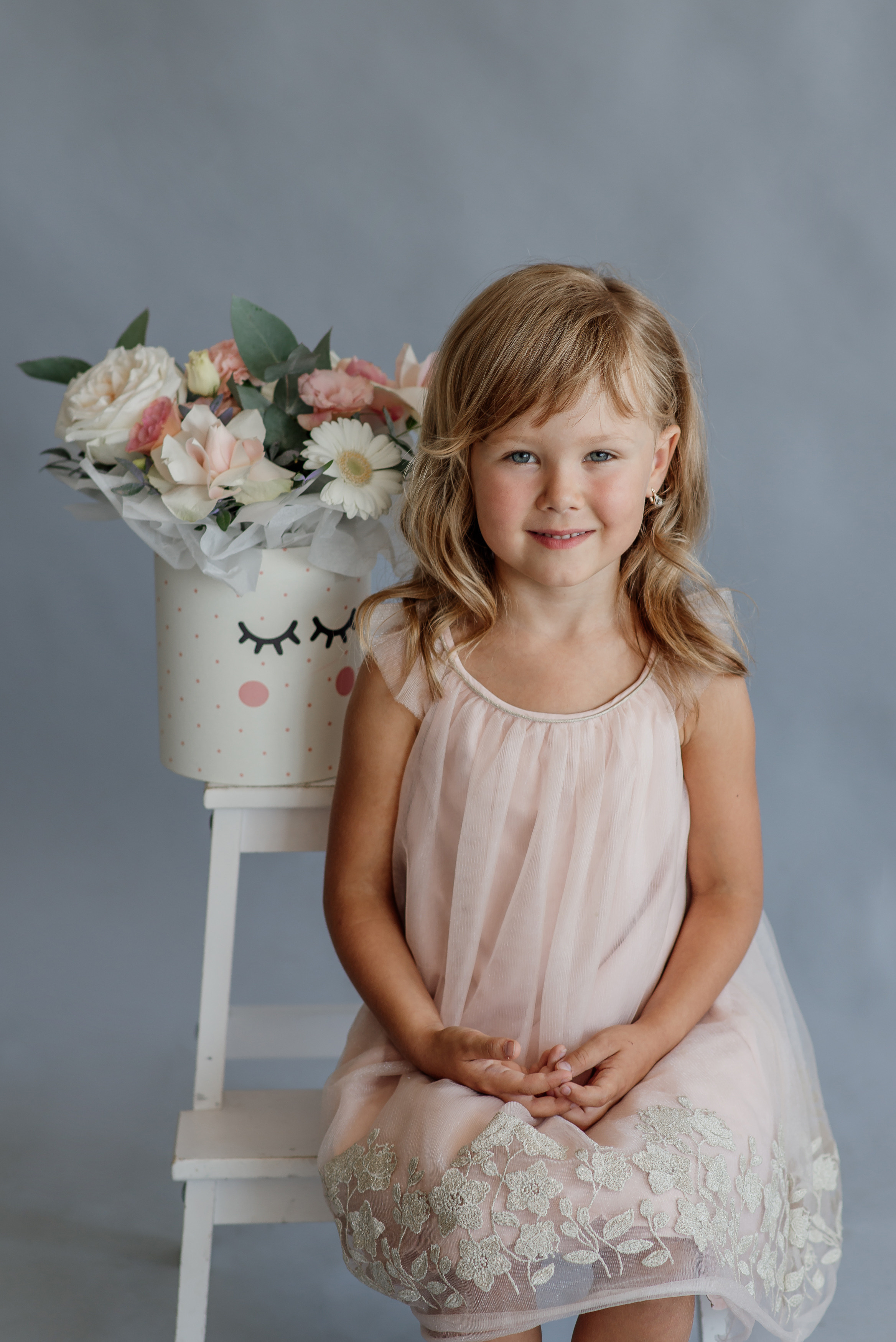 Студійна фотосесія з квітами для квіткової крамниці Sparkle. Тернопіль. Сімейний, дитячий та індивідуальний фотограф в м. Тернопіль, м. Львів