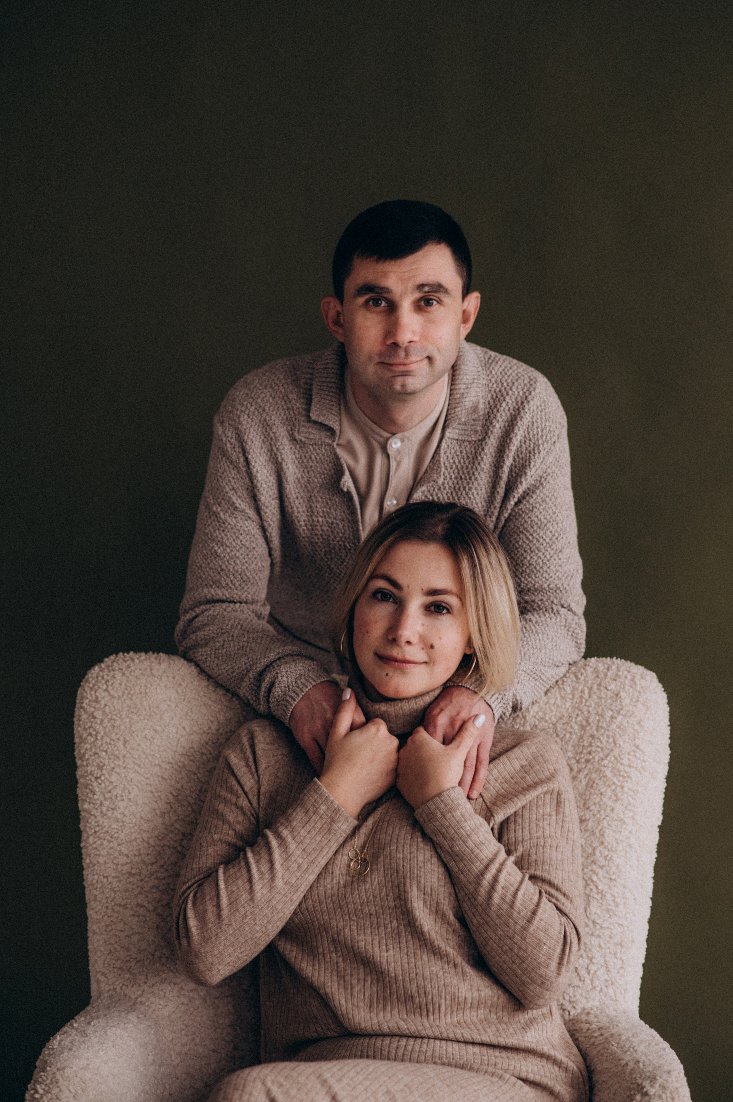 Новорічна сімейна фотосесія у студії, сімейна фотосесія Тернопіль Львів. Сімейний, дитячий та індивідуальний фотограф в м. Тернопіль, м. Львів