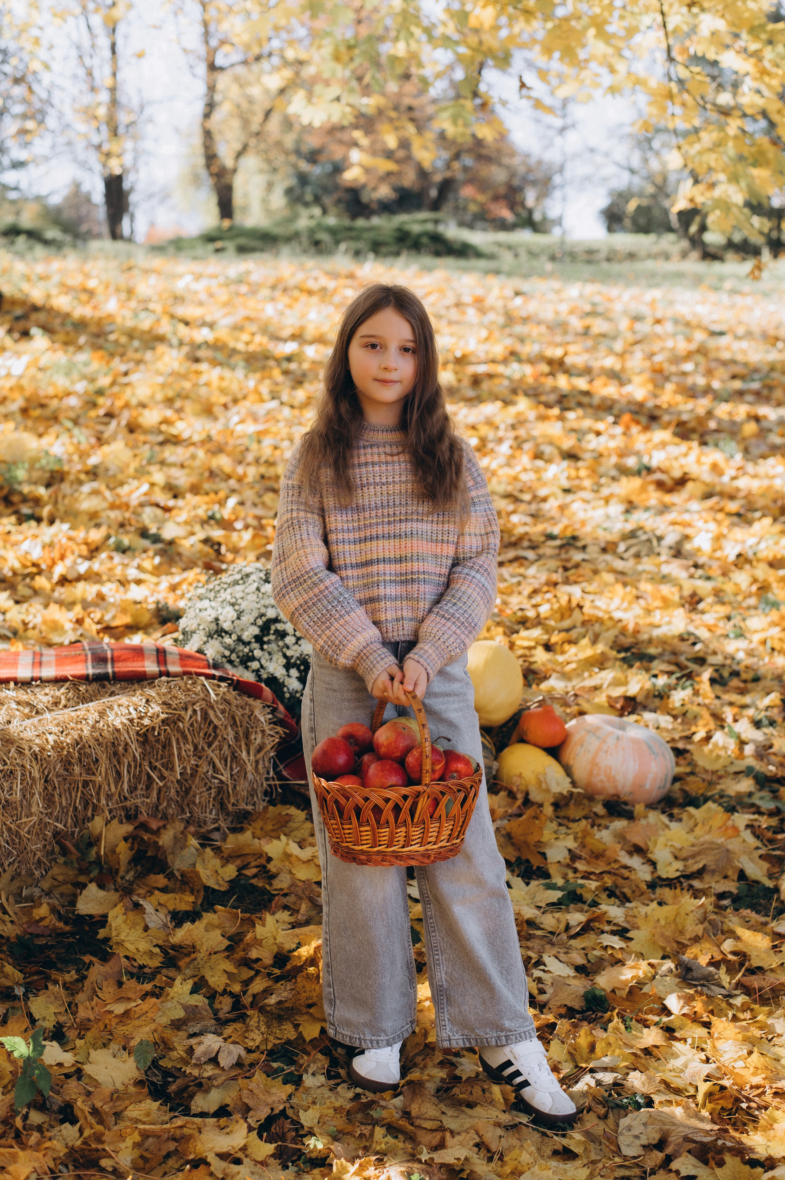 Осіння фотосесія 4 класу на віньєтки, випускні фотоальбоми Тернопіль, фотосесія випускників Тернопіль, шкільний випускний альбом Тернопіль. Сімейний, дитячий та індивідуальний фотограф в м. Тернопіль, м. Львів