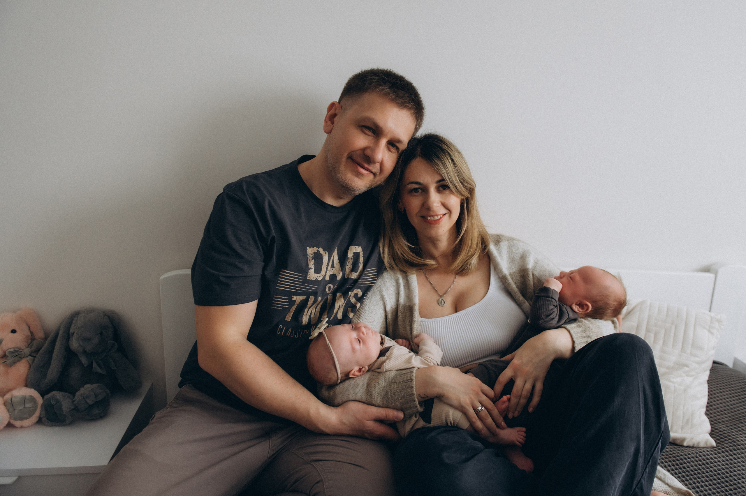 Сімейна фотосесія вдома Тернопіль, сімейний фотограф Львів Тернопіль, сімейна фотосесія Тернопіль, фотосесія двійні, зйомка близнюків. Сімейний, дитячий та індивідуальний фотограф в м. Тернопіль, м. Львів