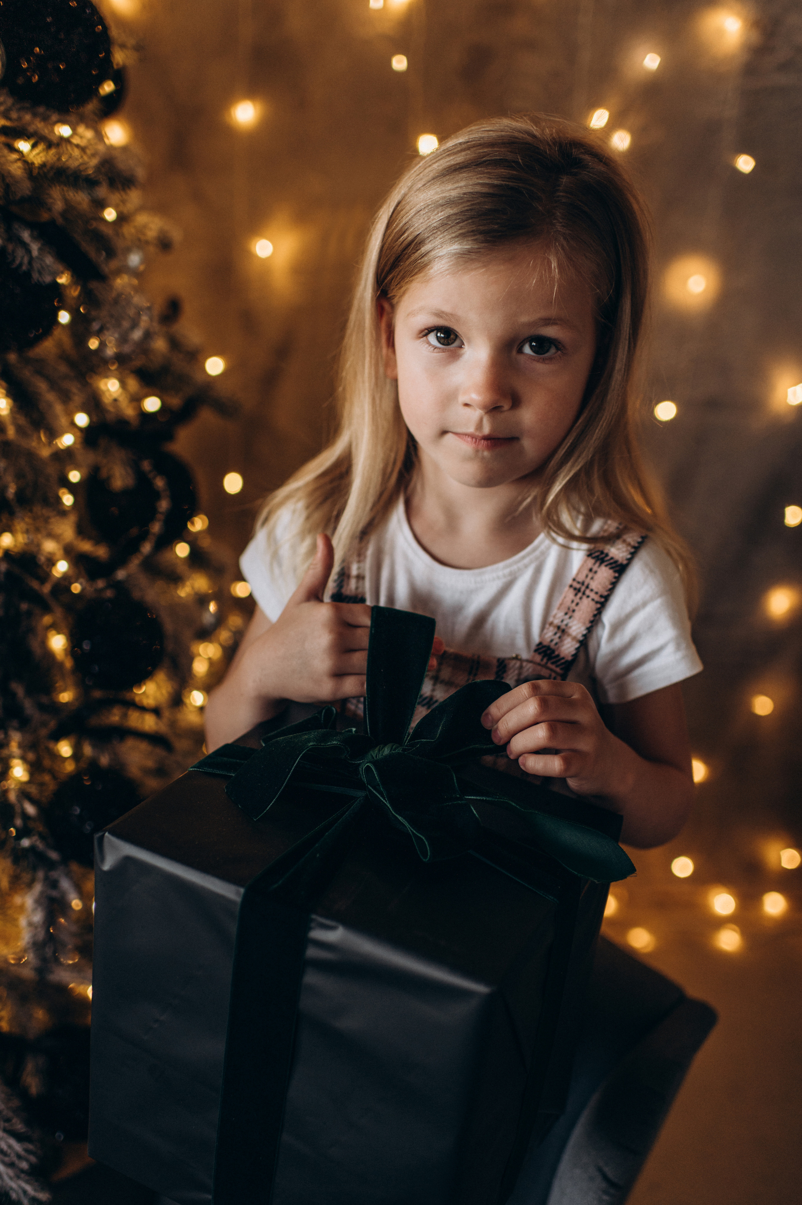 Новорічна фотосесія у студії. Сімейний, дитячий та індивідуальний фотограф в м. Тернопіль, м. Львів