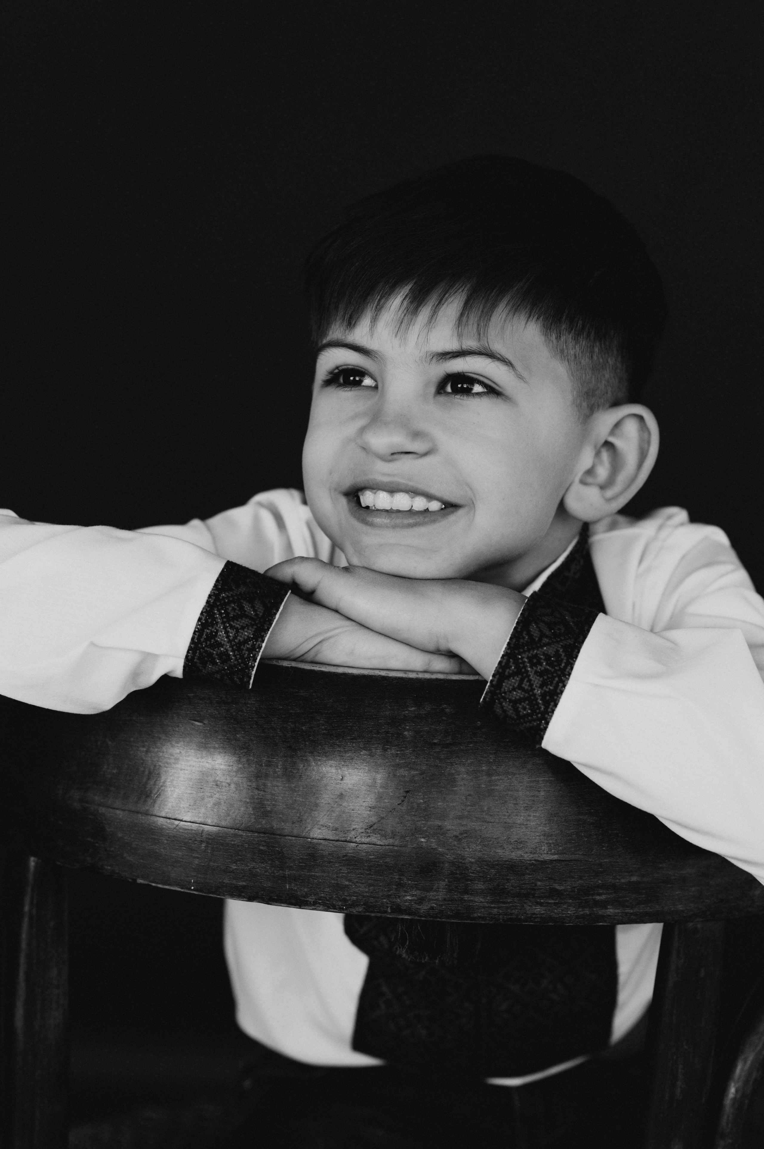 Сімейна фотосесія Тернопіль, сімейна зйомка у вишиванках, фотосесія Львів. Сімейний, дитячий та індивідуальний фотограф в м. Тернопіль, м. Львів