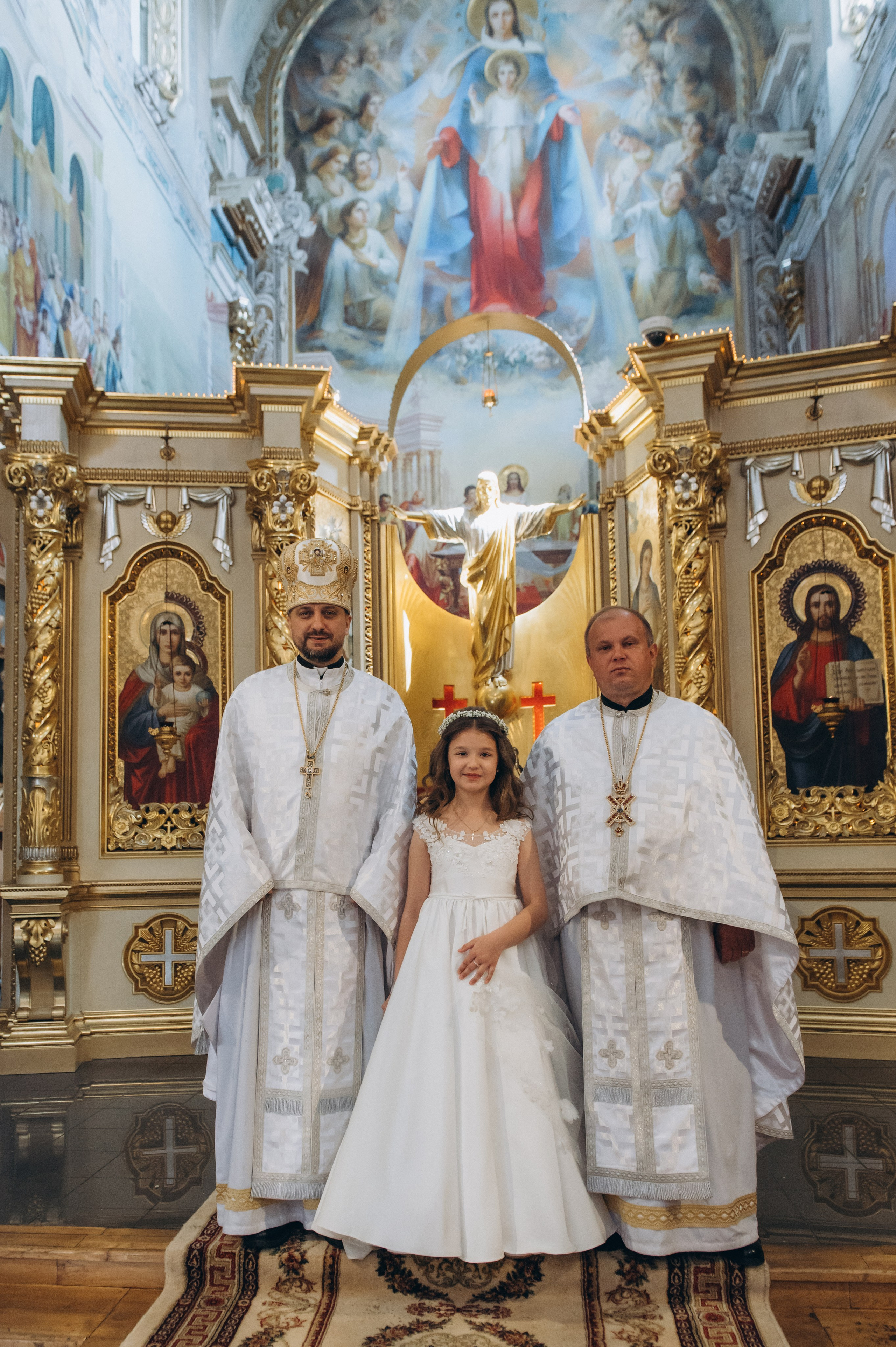 Фотосесія Першого Причастя Тернопіль, фотосесія Причастя Тернопіль, Таїнство Першого Причастя Тернопіль, Катедра Причастя Тернопіль. Сімейний, дитячий та індивідуальний фотограф в м. Тернопіль, м. Львів