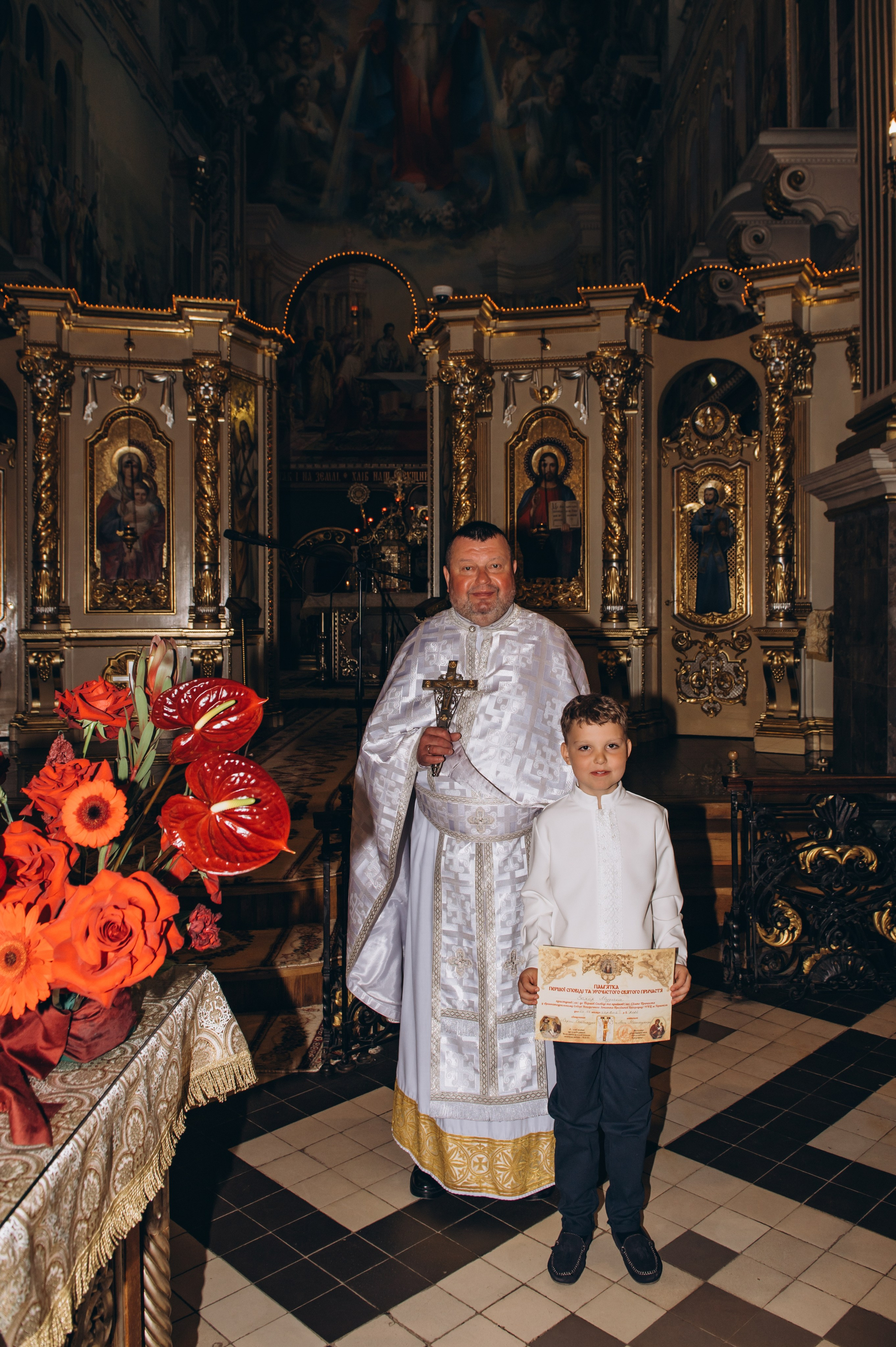 Фотосесія Першого Причастя Тернопіль, фотосесія Причастя Тернопіль, Таїнство Першого Причастя Тернопіль, Катедра Причастя Тернопіль. Сімейний, дитячий та індивідуальний фотограф в м. Тернопіль, м. Львів