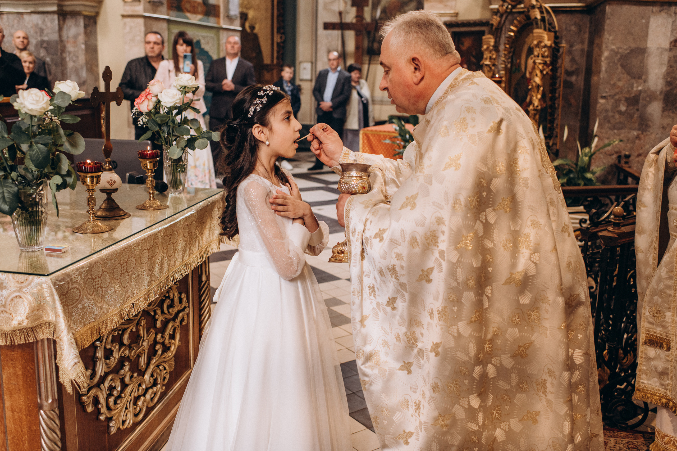 Фотосесія Першого Причастя Тернопіль, зйомка Причастя Тернопіль, Таїнство Першого Причастя Тернопіль, Катедра Причастя Тернопіль. Сімейний, дитячий та індивідуальний фотограф в м. Тернопіль, м. Львів